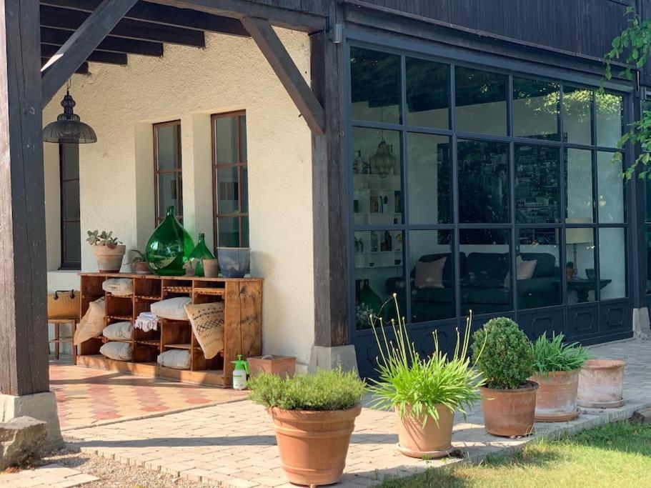 'Le Petit Clos Suites'- Charming Getaway on Leman Lake
