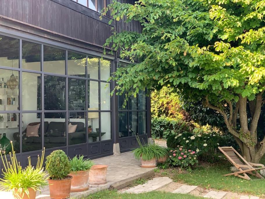 'Le Petit Clos Suites'- Charming Getaway on Leman Lake