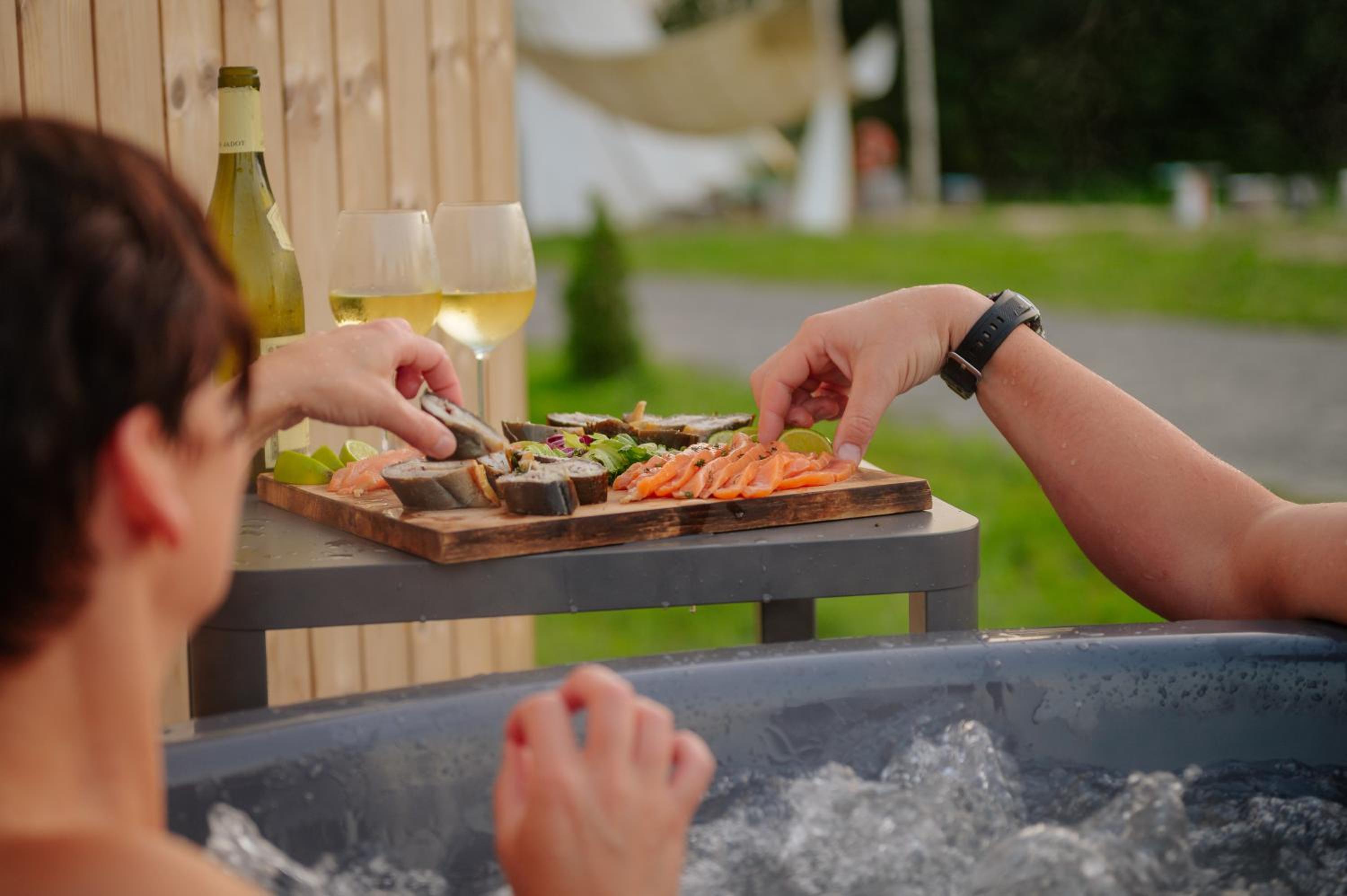 Eco houses with a hot tub and sauna