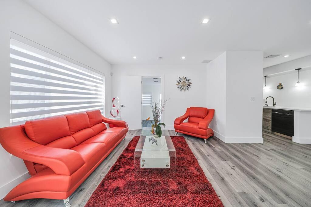 3 2 Family friendly Brand New Home w Pool