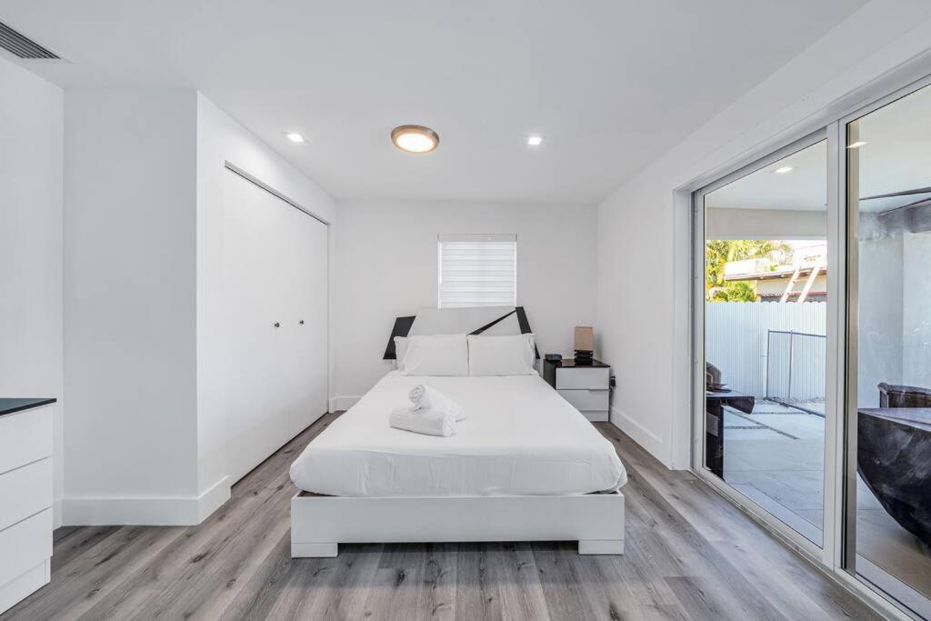3 2 Family friendly Brand New Home w Pool