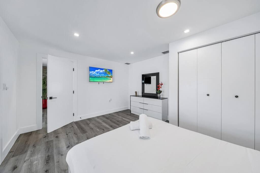 3 2 Family friendly Brand New Home w Pool