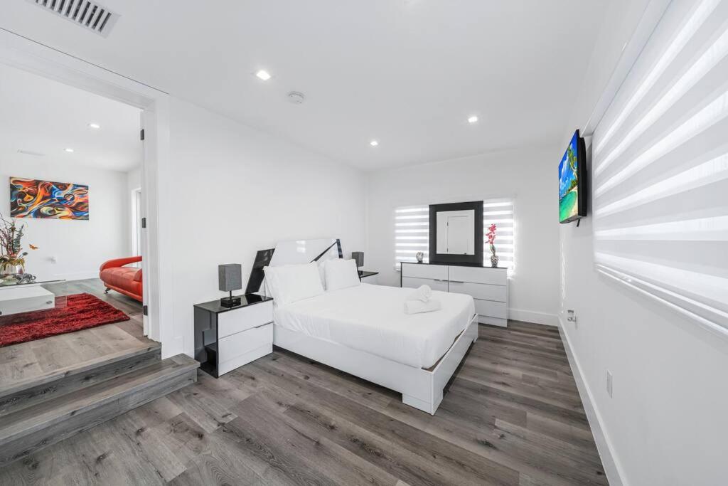 3 2 Family friendly Brand New Home w Pool