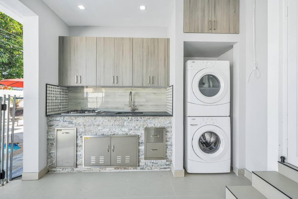 3 2 Family friendly Brand New Home w Pool