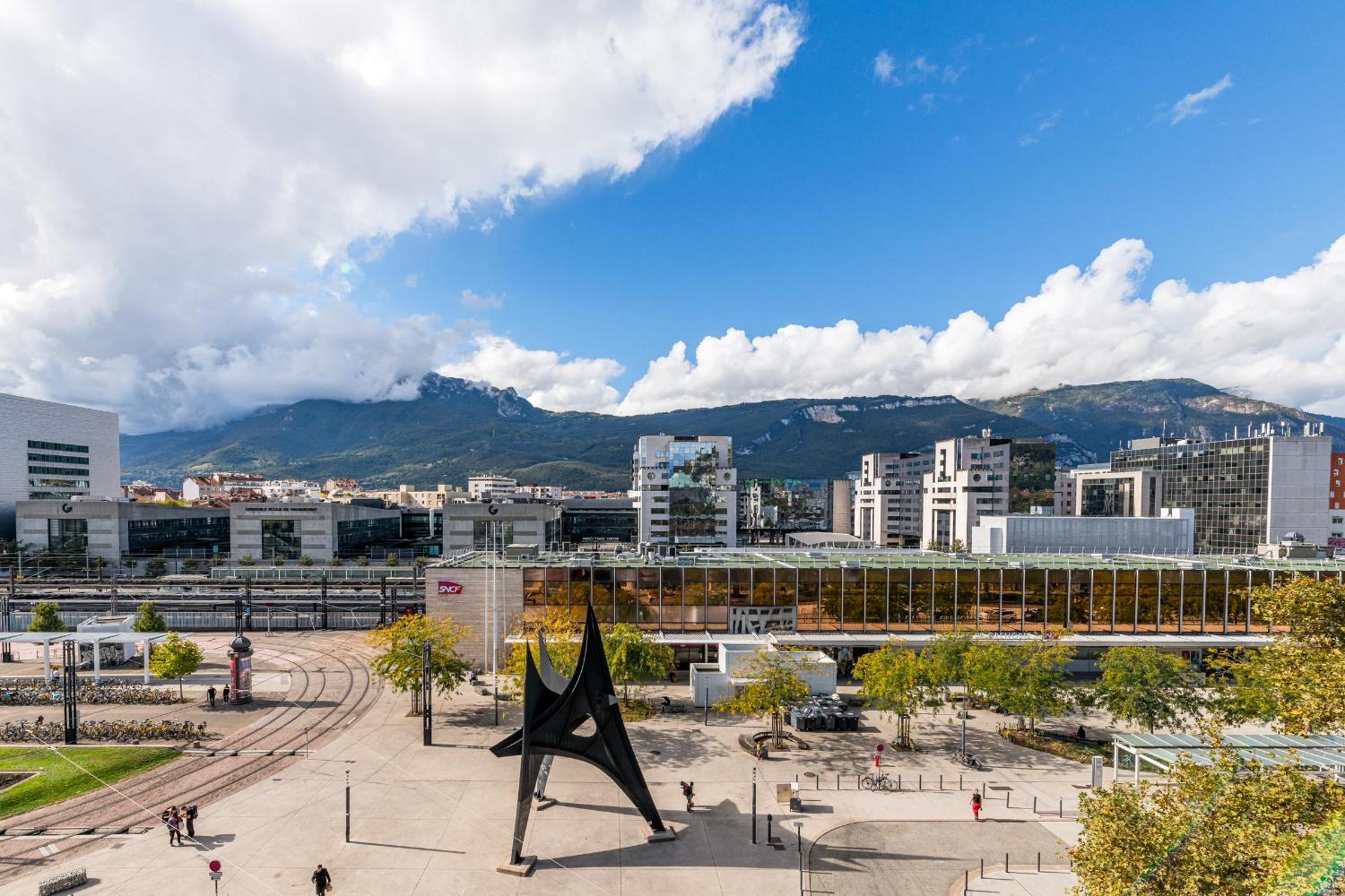 Grenoble Vacations - Hotel Terminus - Property Image 2