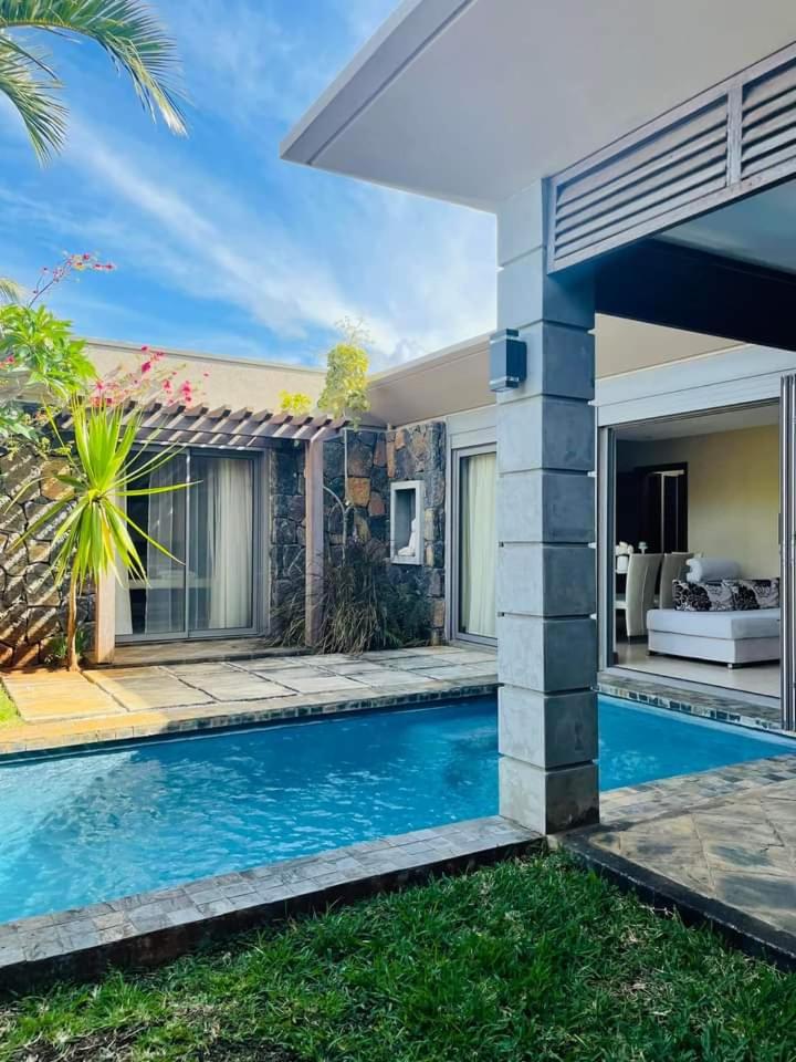 Hotel Villa Athena at Grand Baie with private pool - Image 1