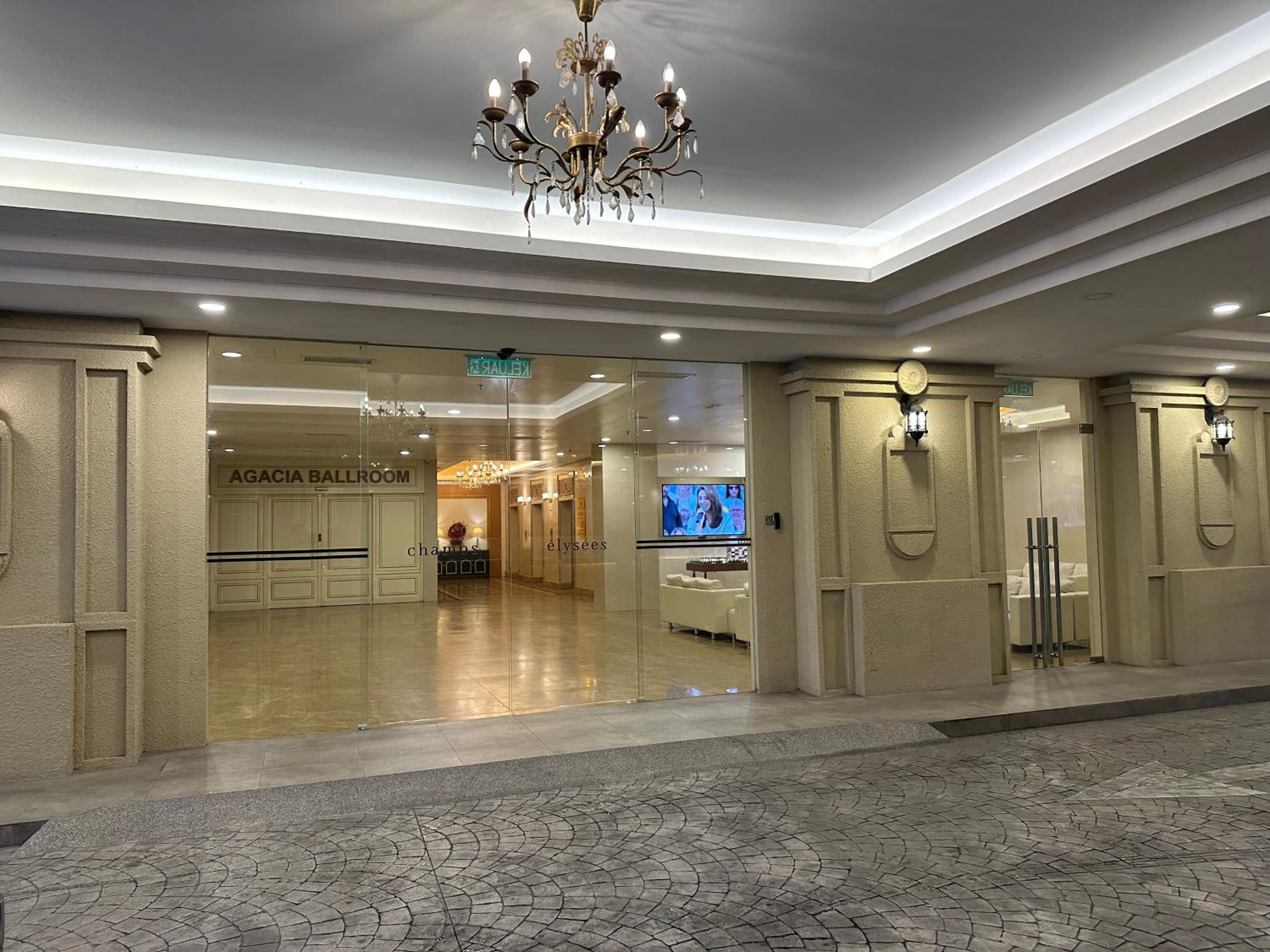 Champs Elysees Homestay by Landmark @ Kampar photo 8