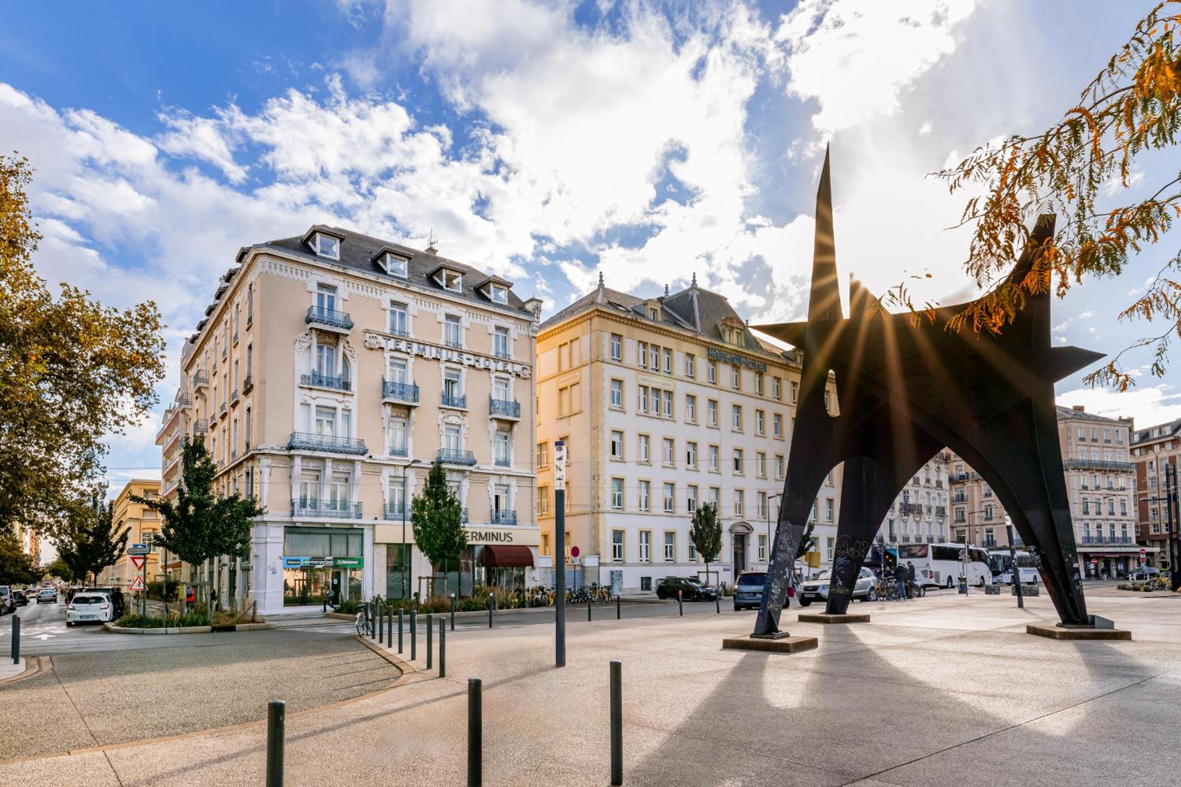 Grenoble Vacations - Hotel Terminus - Property Image 3