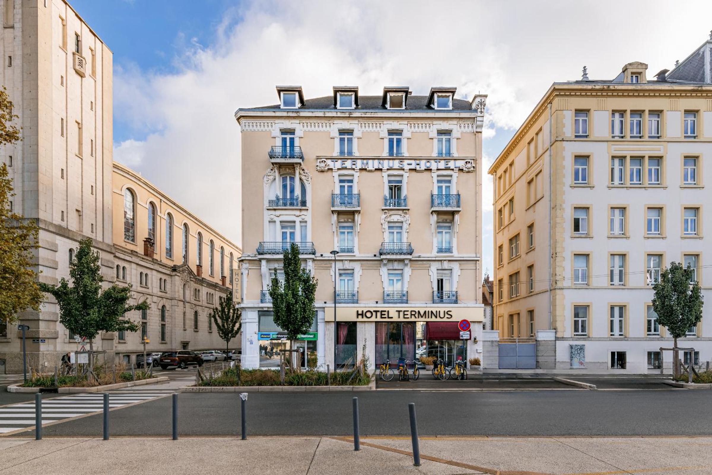 Grenoble Vacations - Hotel Terminus - Property Image 1