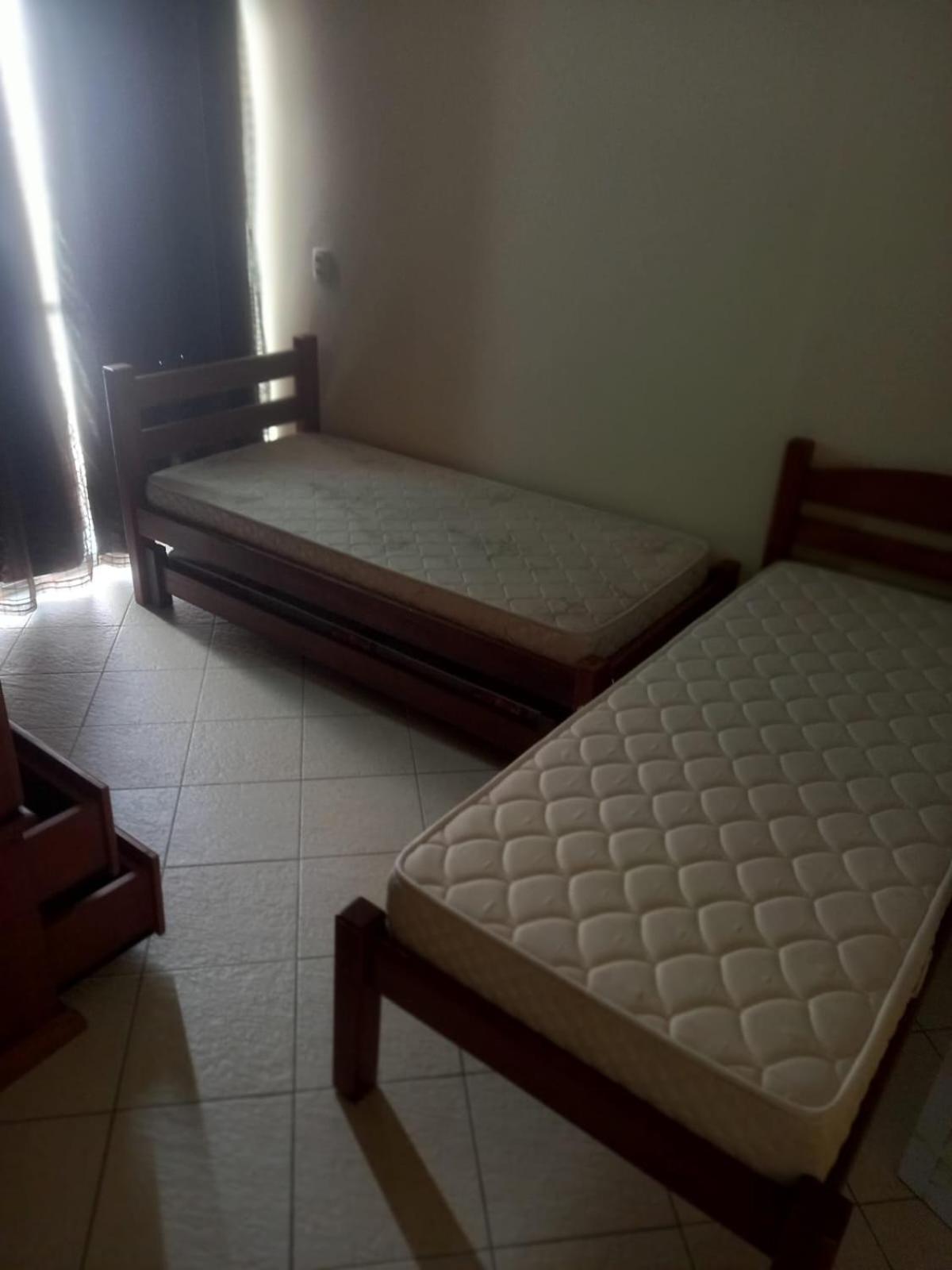 SOBRADO-BERTIOGA-Uso exclusivo para grupos de até 12 pessoas em 1 até 4 suítes