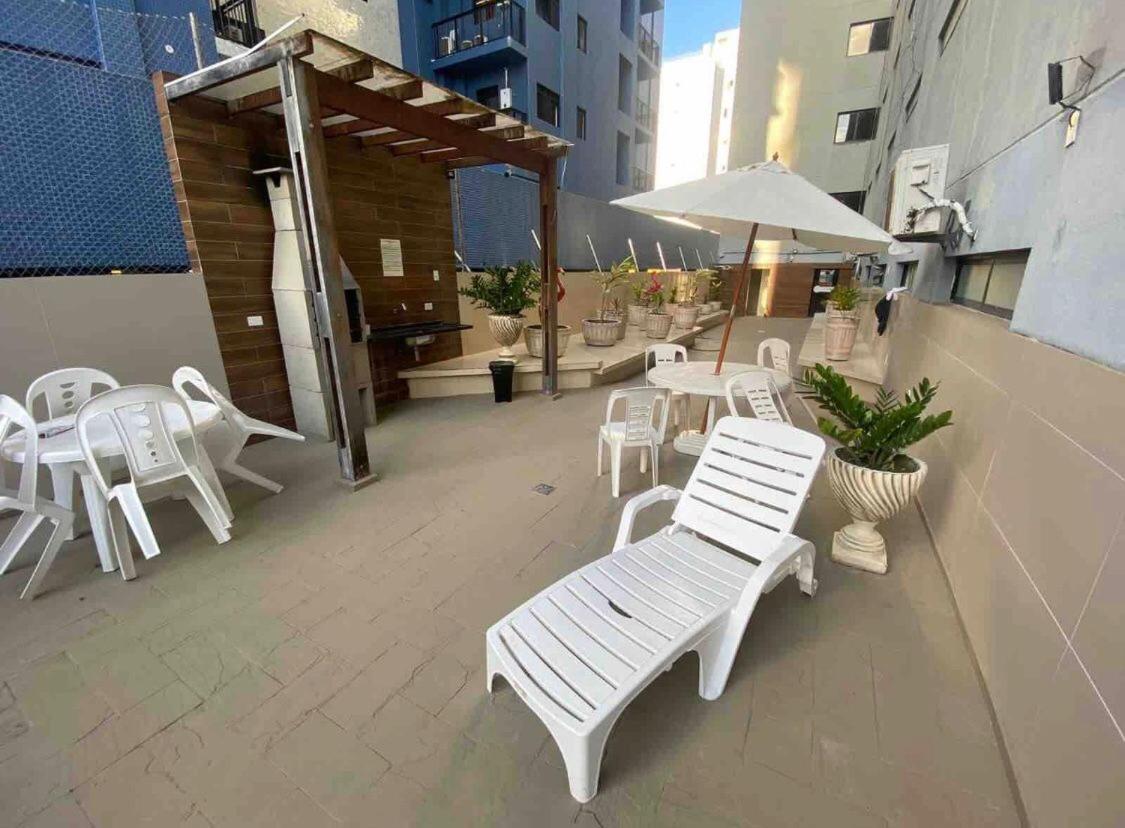 Praia Ponta Verde com garagem, Wi-fi, piscina, lavadora roupas - Apto 202