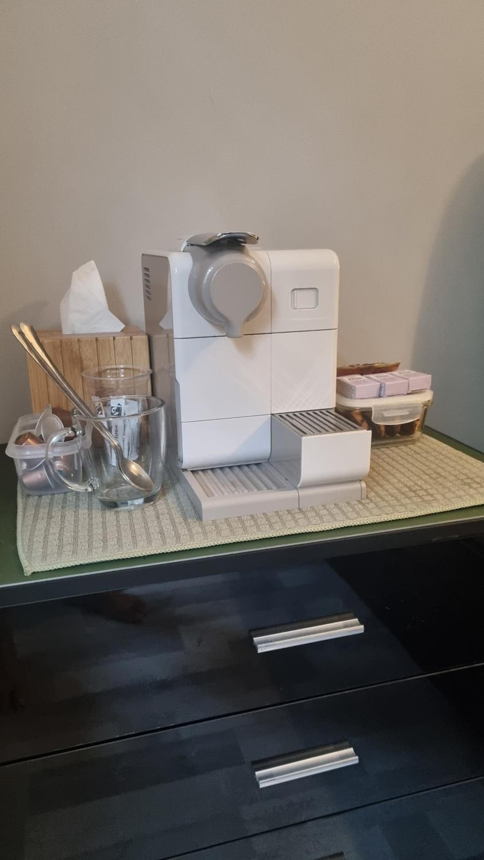 FLAT A - 33 Camden Square - Double Room