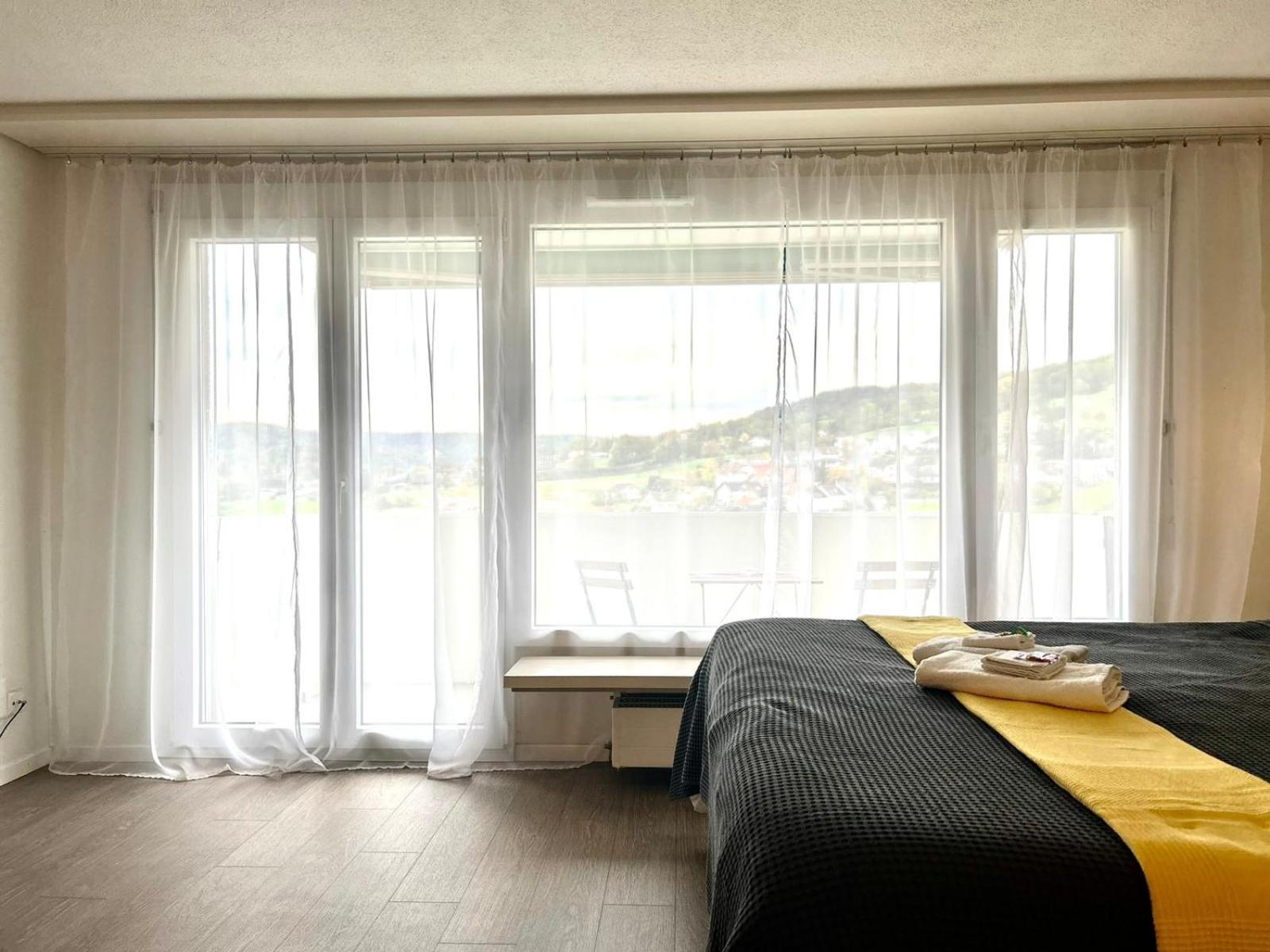 Little Penthouse ****