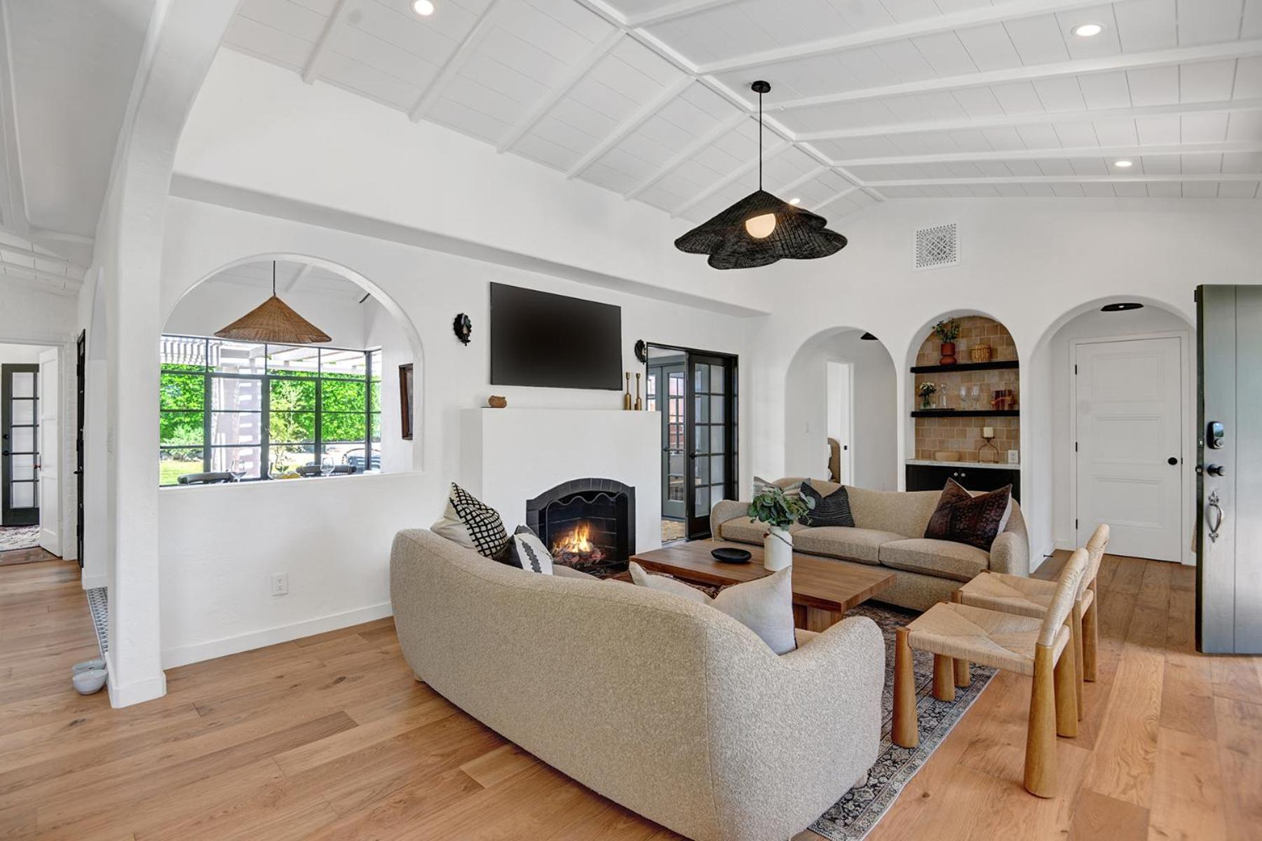Famous Movie Colony Estate- Casa de Amigos Estate- Ultra Luxe, Pool, Spa, Firepit 4bd, 3.5bth view 5