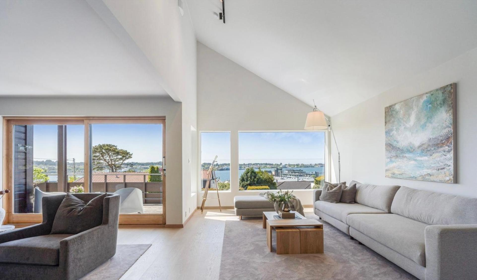 Exclusive Family Villa in Haugesund - Lovely Ocean View, 5 Bedroom, Free parking view 4