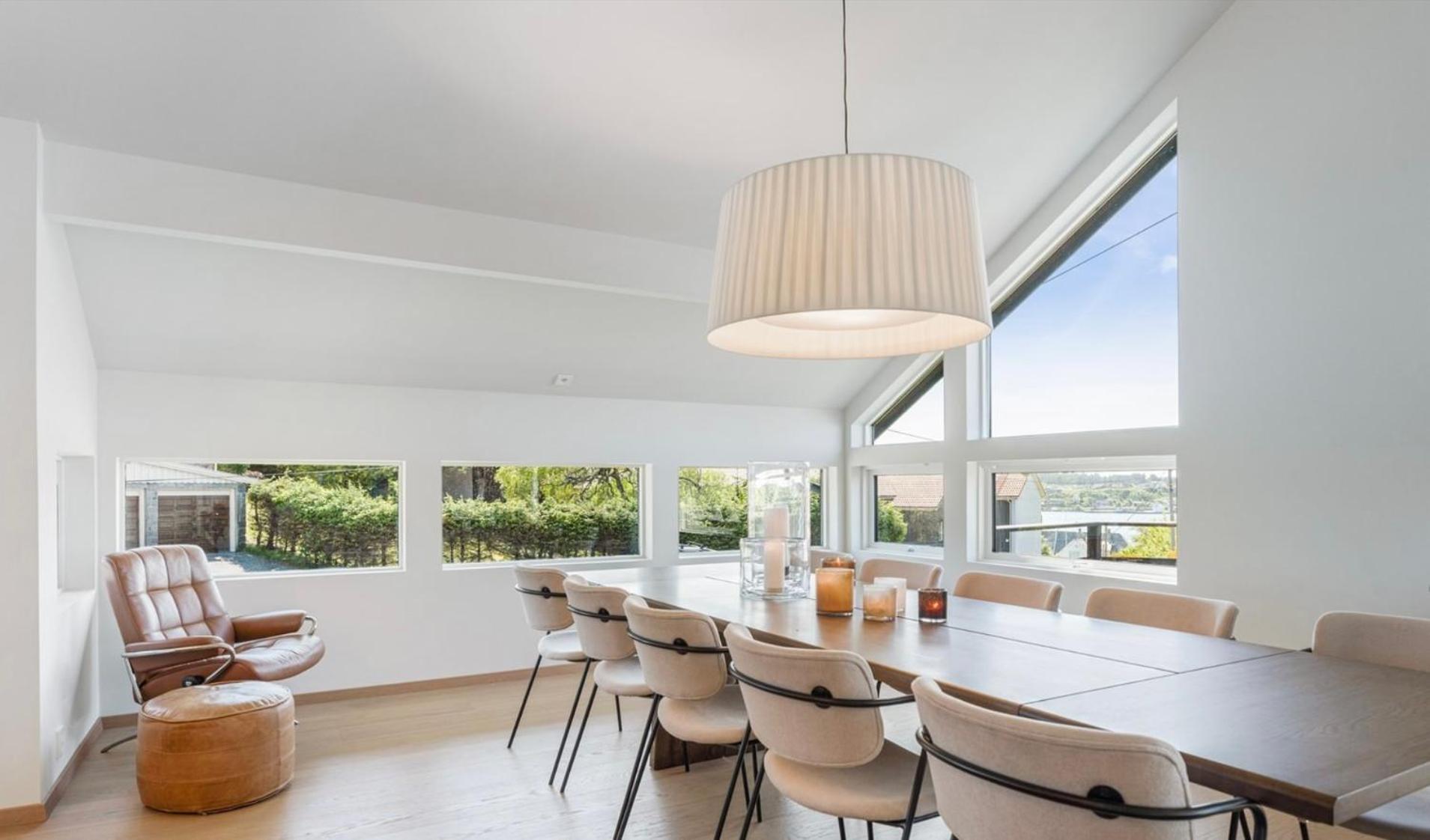 Exclusive Family Villa in Haugesund - Lovely Ocean View, 5 Bedroom, Free parking view 2