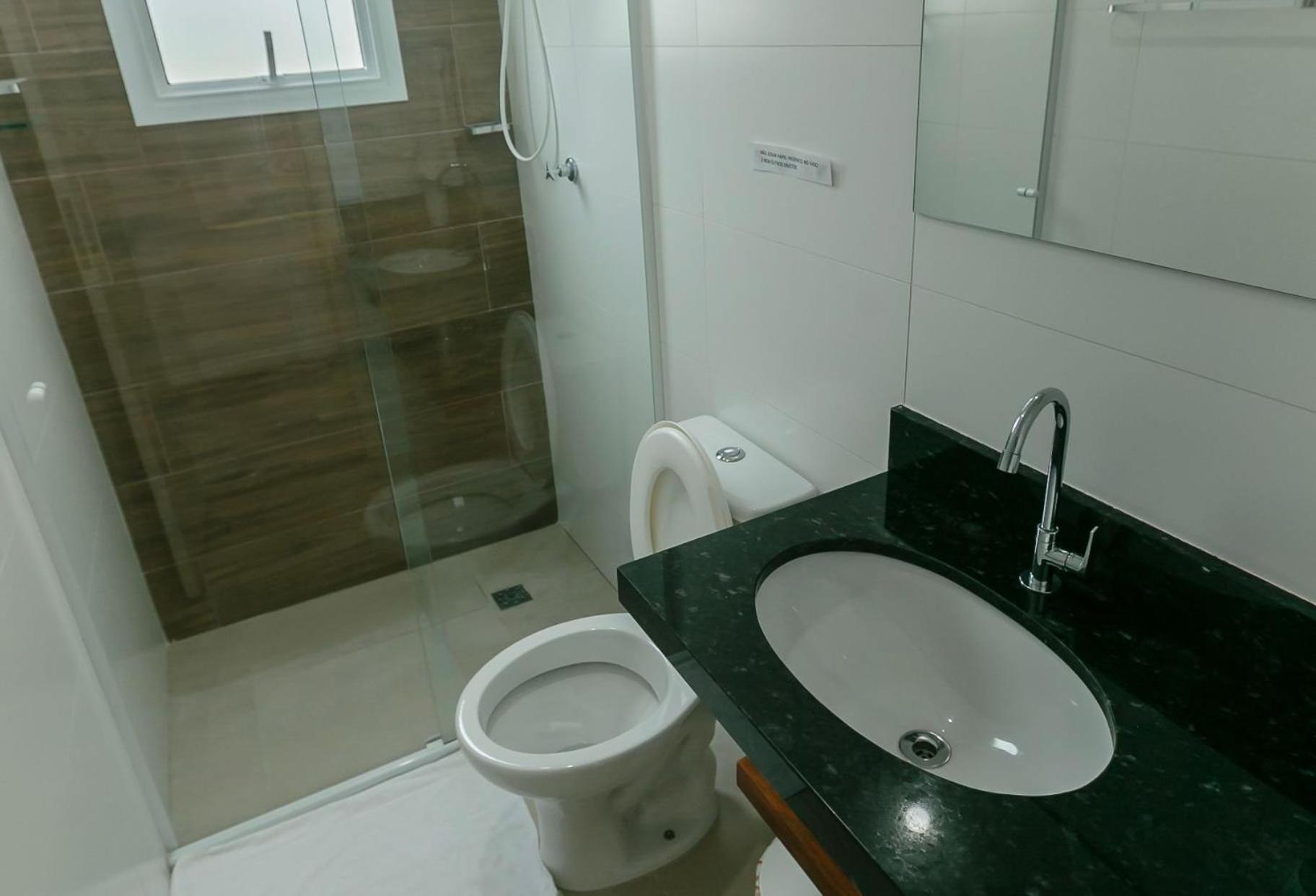 RJI - Apartamentos próximos da praia de Itaguá