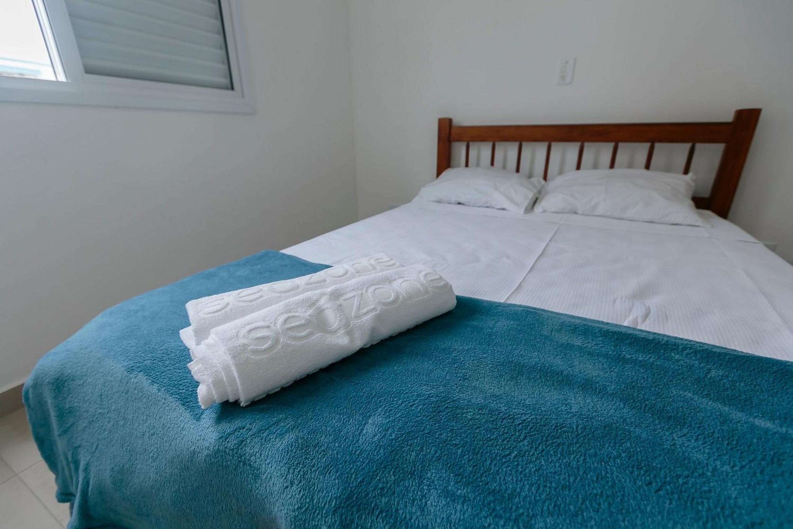 RJI - Apartamentos próximos da praia de Itaguá