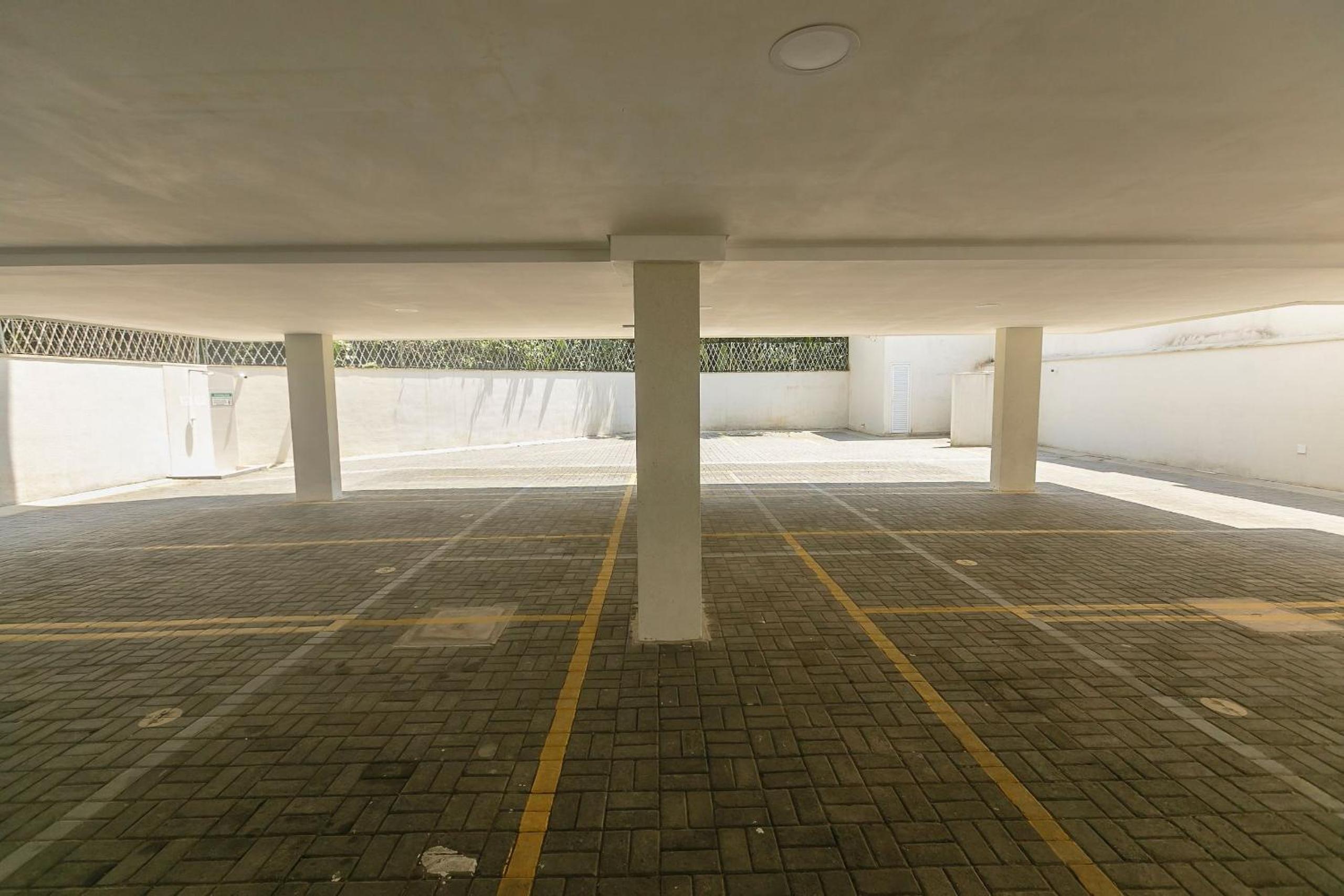 RJI - Apartamentos próximos da praia de Itaguá