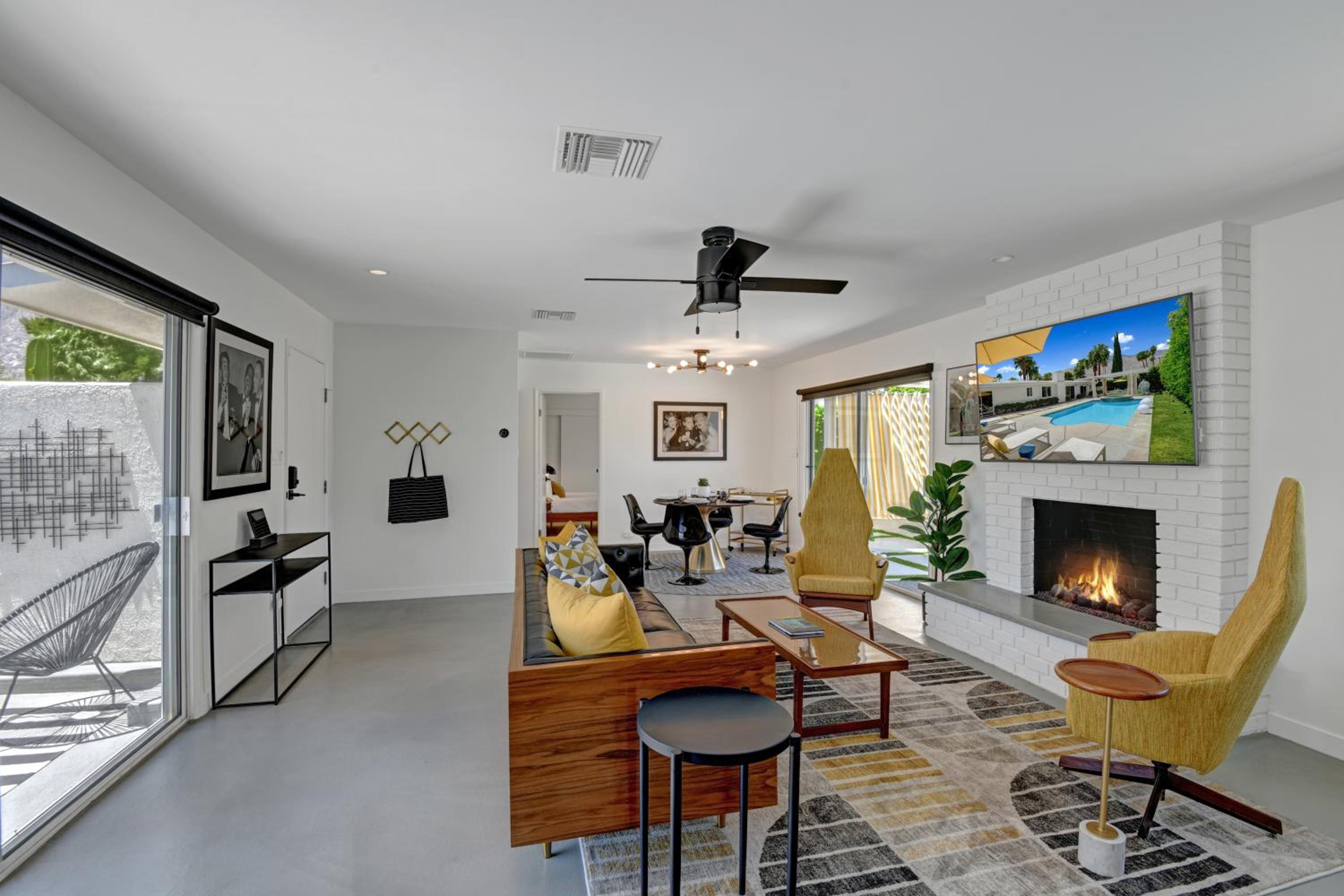 Ultra-Chic, Mid-century- Resort Style Pool, Spa & Fire Pit 2BD/2BTH in Movie Colony view 2
