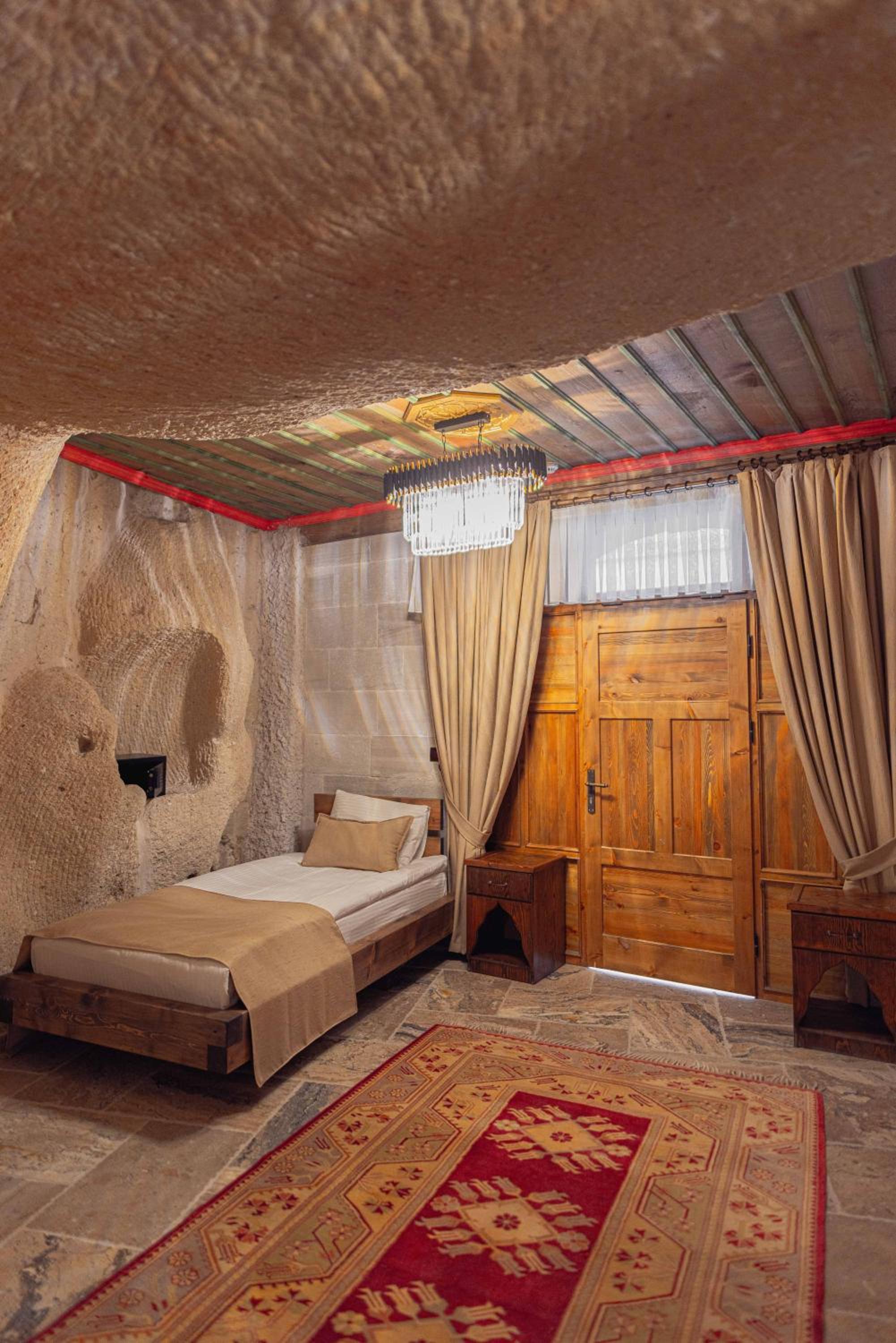 Noah's Ark Cave Hotel - Image 39