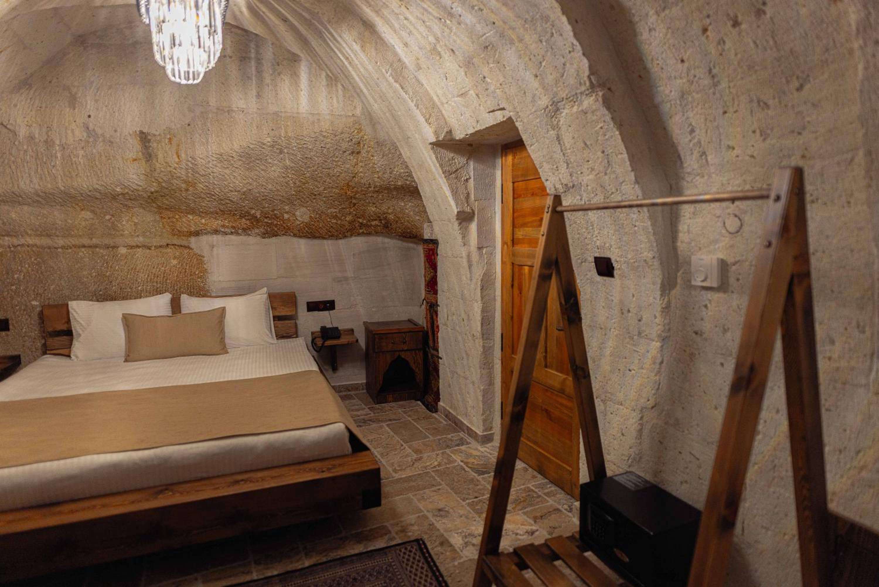 Noah's Ark Cave Hotel - Image 37