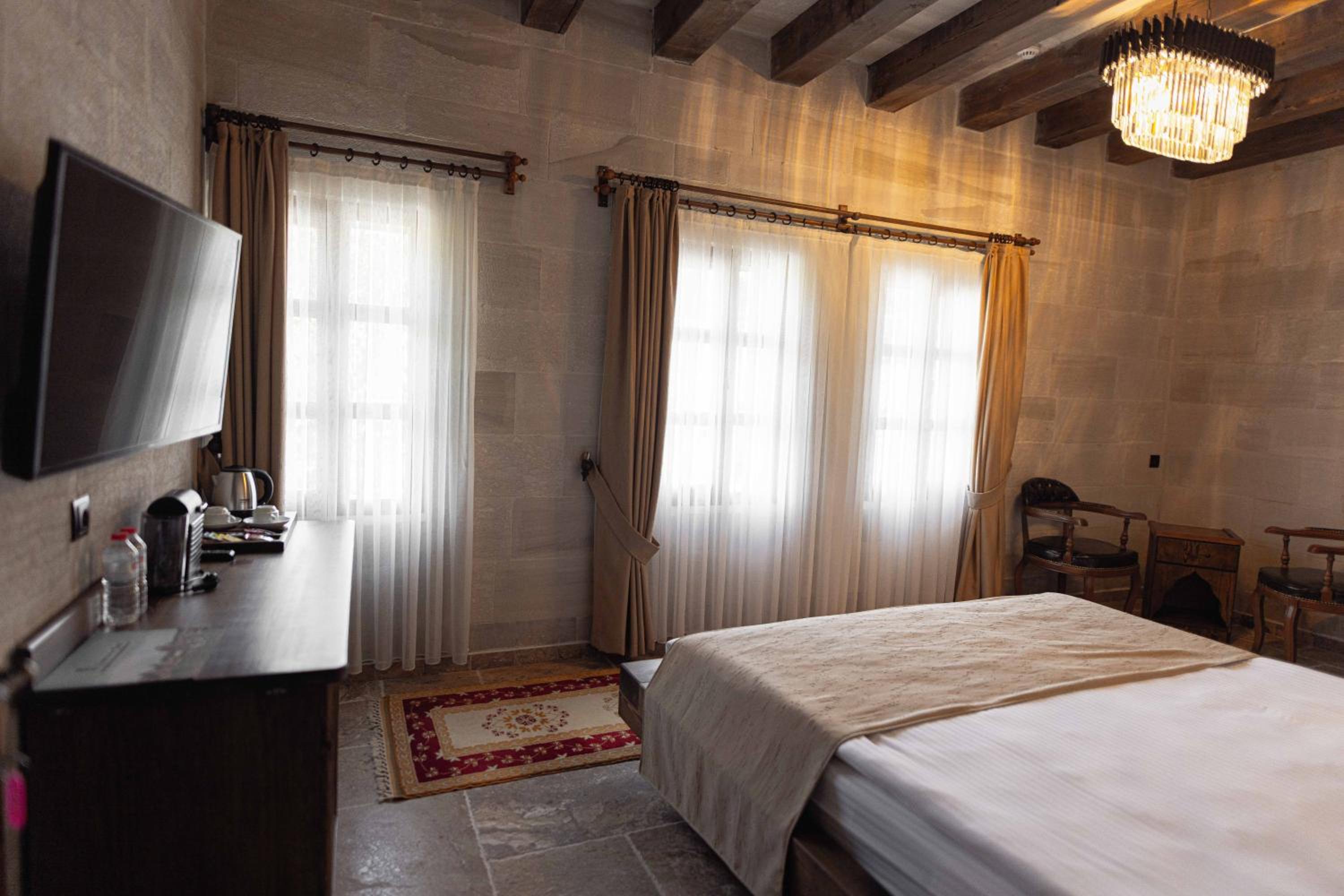 Noah's Ark Cave Hotel - Image 88