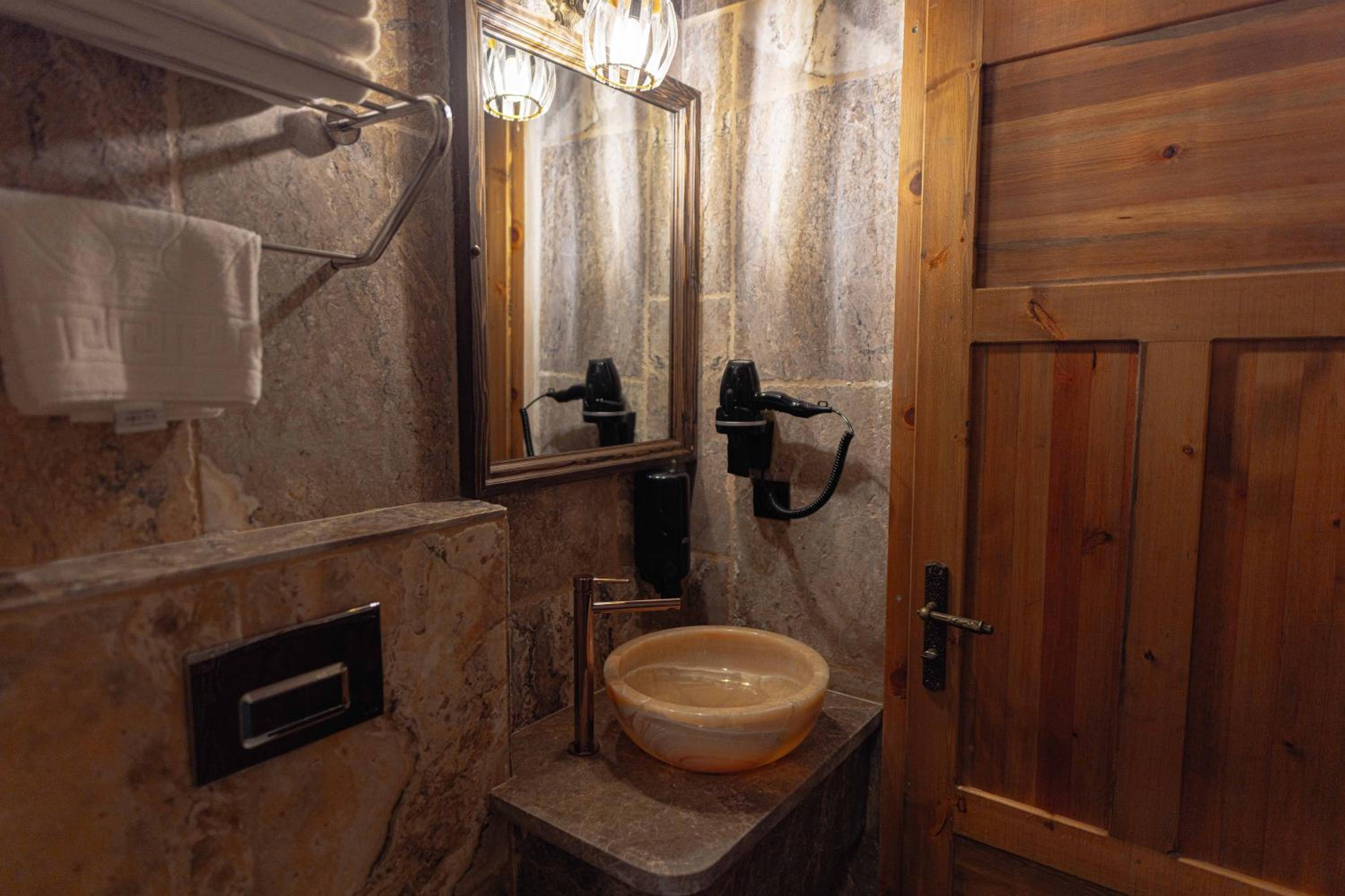 Noah's Ark Cave Hotel - Image 259