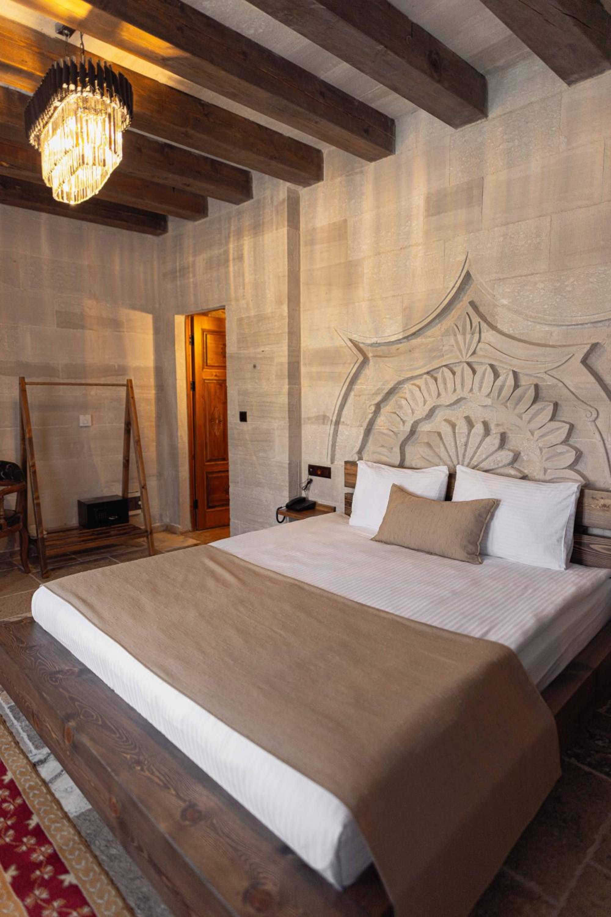 Noah's Ark Cave Hotel - Image 127