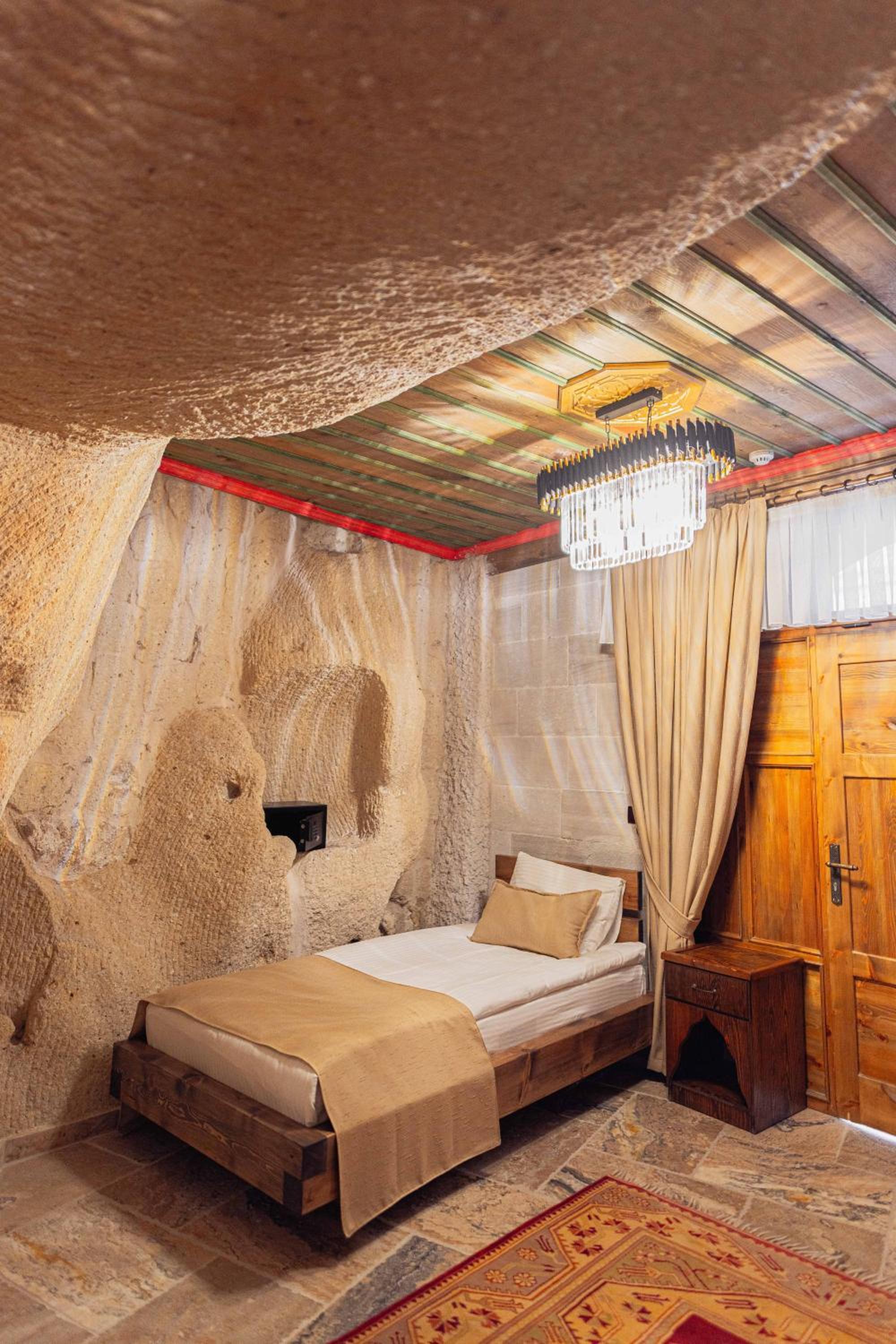 Noah's Ark Cave Hotel - Image 93