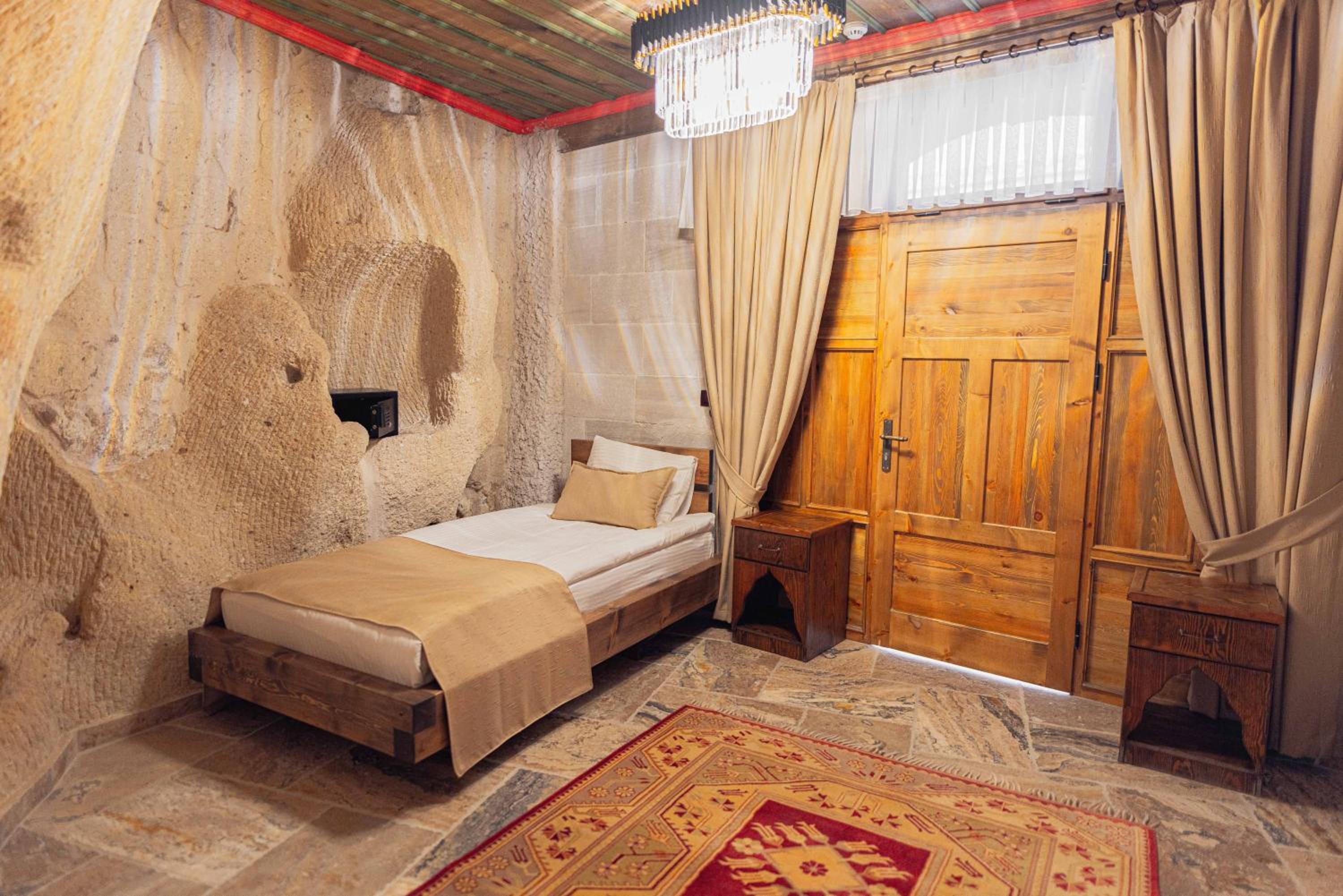 Noah's Ark Cave Hotel - Image 92