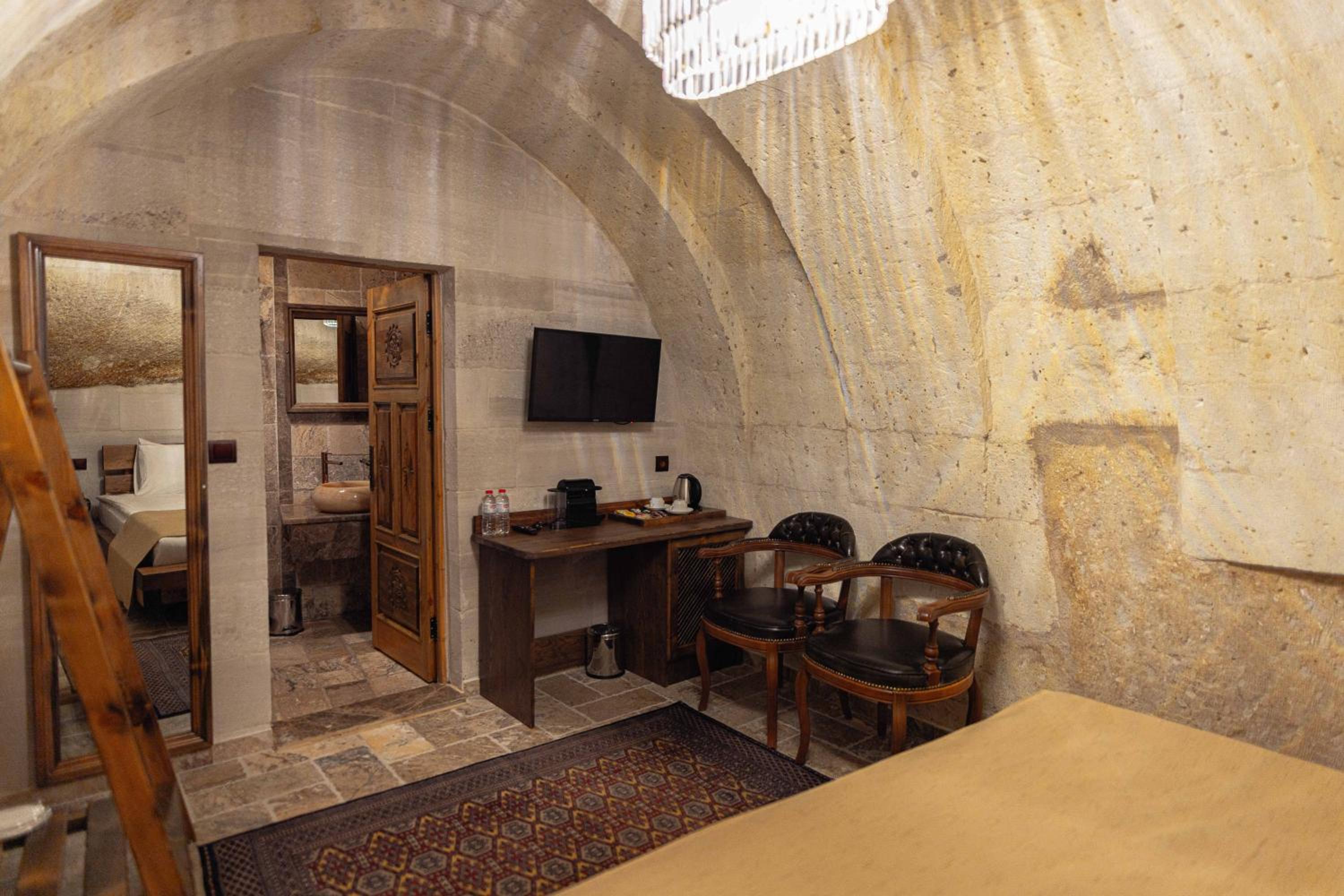 Noah's Ark Cave Hotel - Image 61