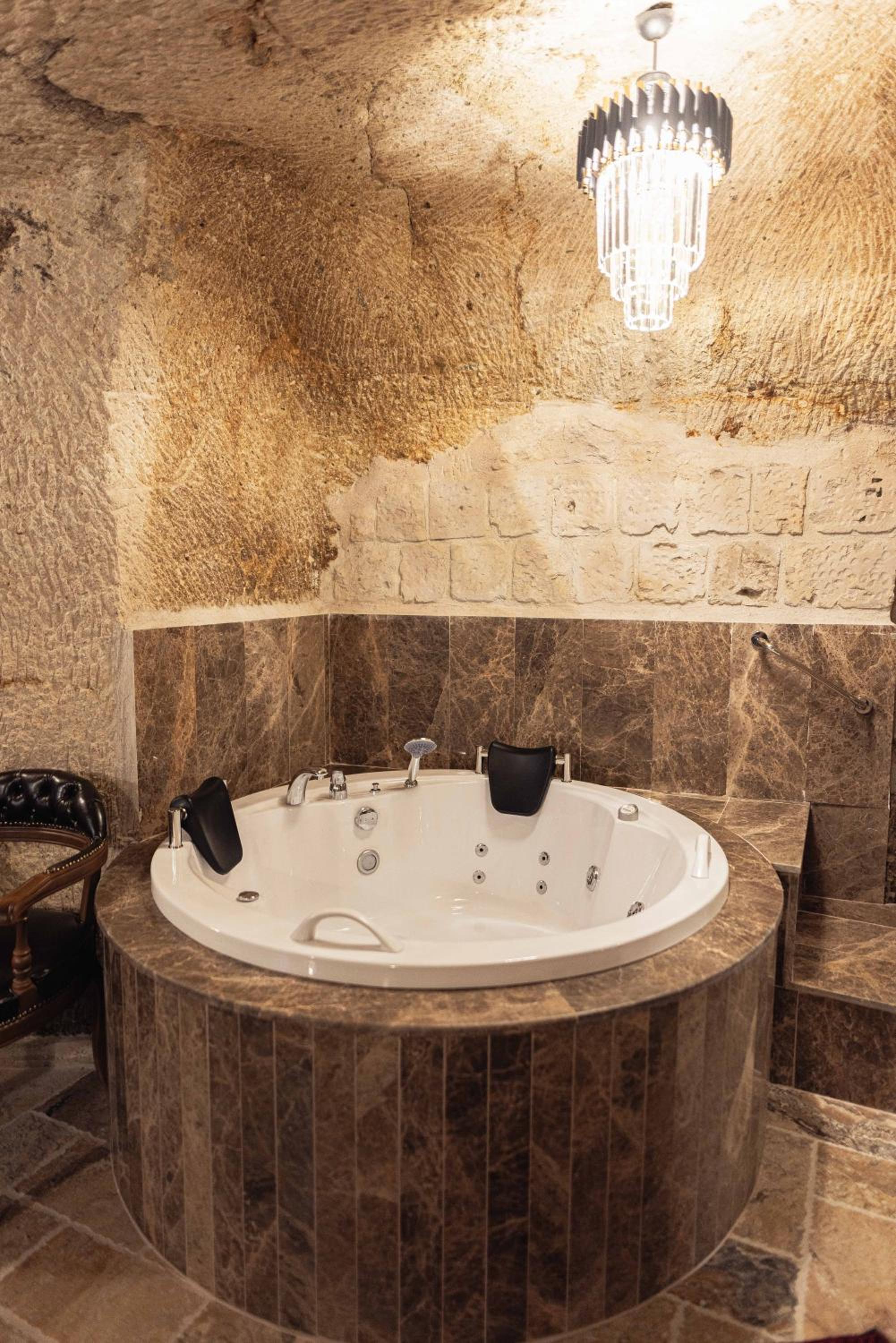 Noah's Ark Cave Hotel - Image 77