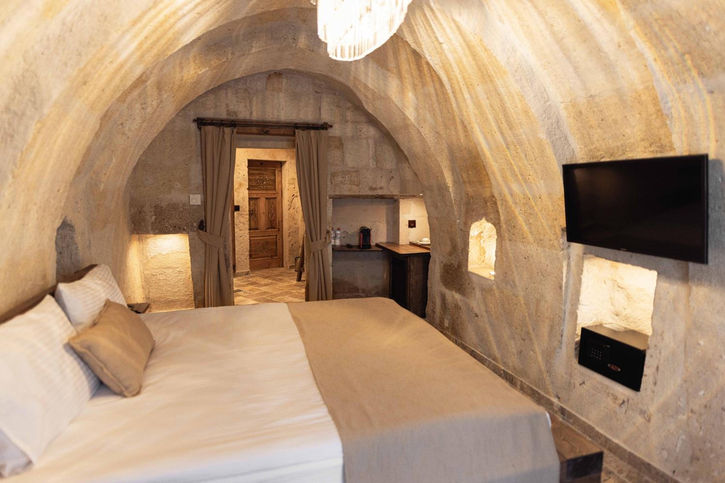 Noah's Ark Cave Hotel - Image 229