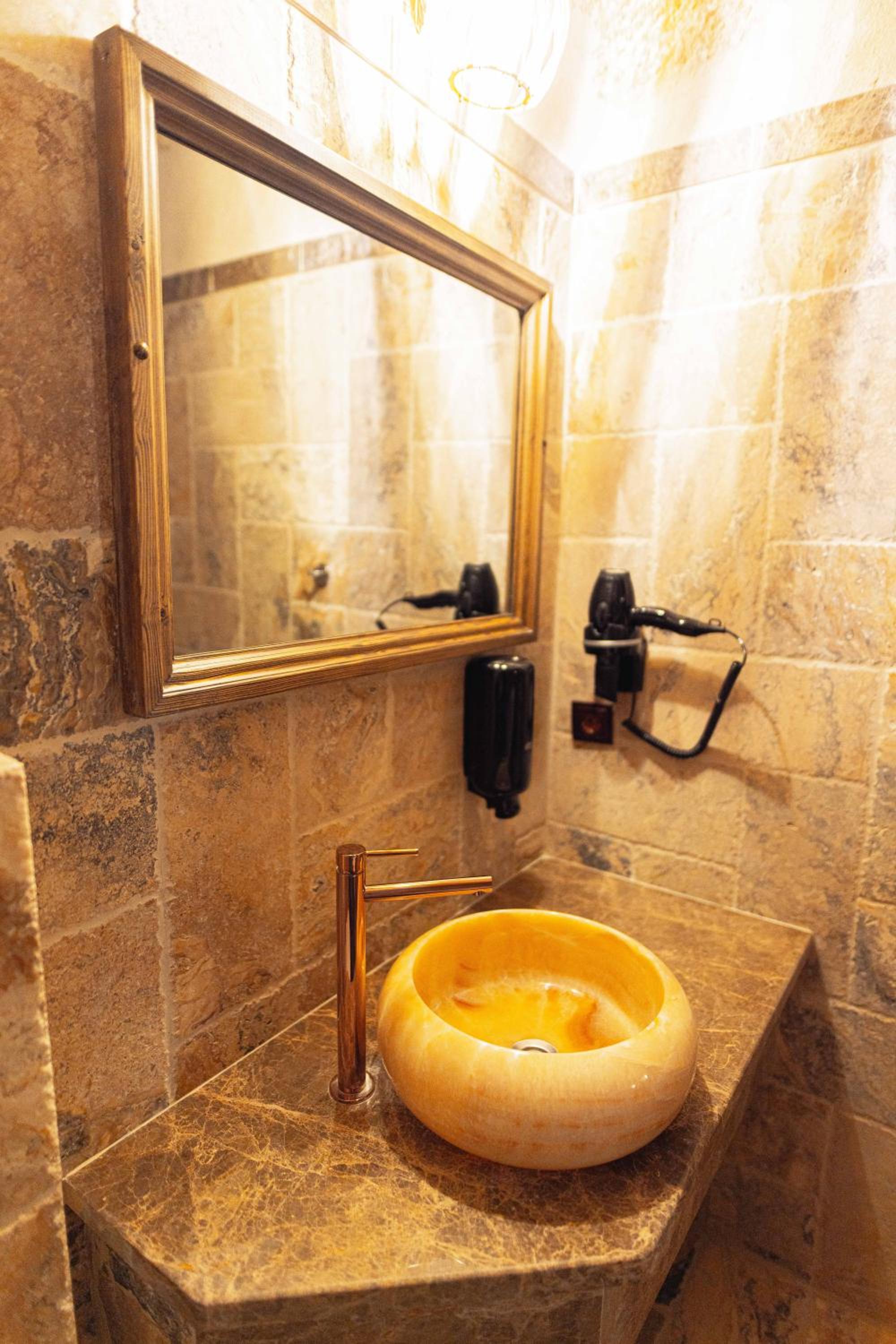 Noah's Ark Cave Hotel - Image 274