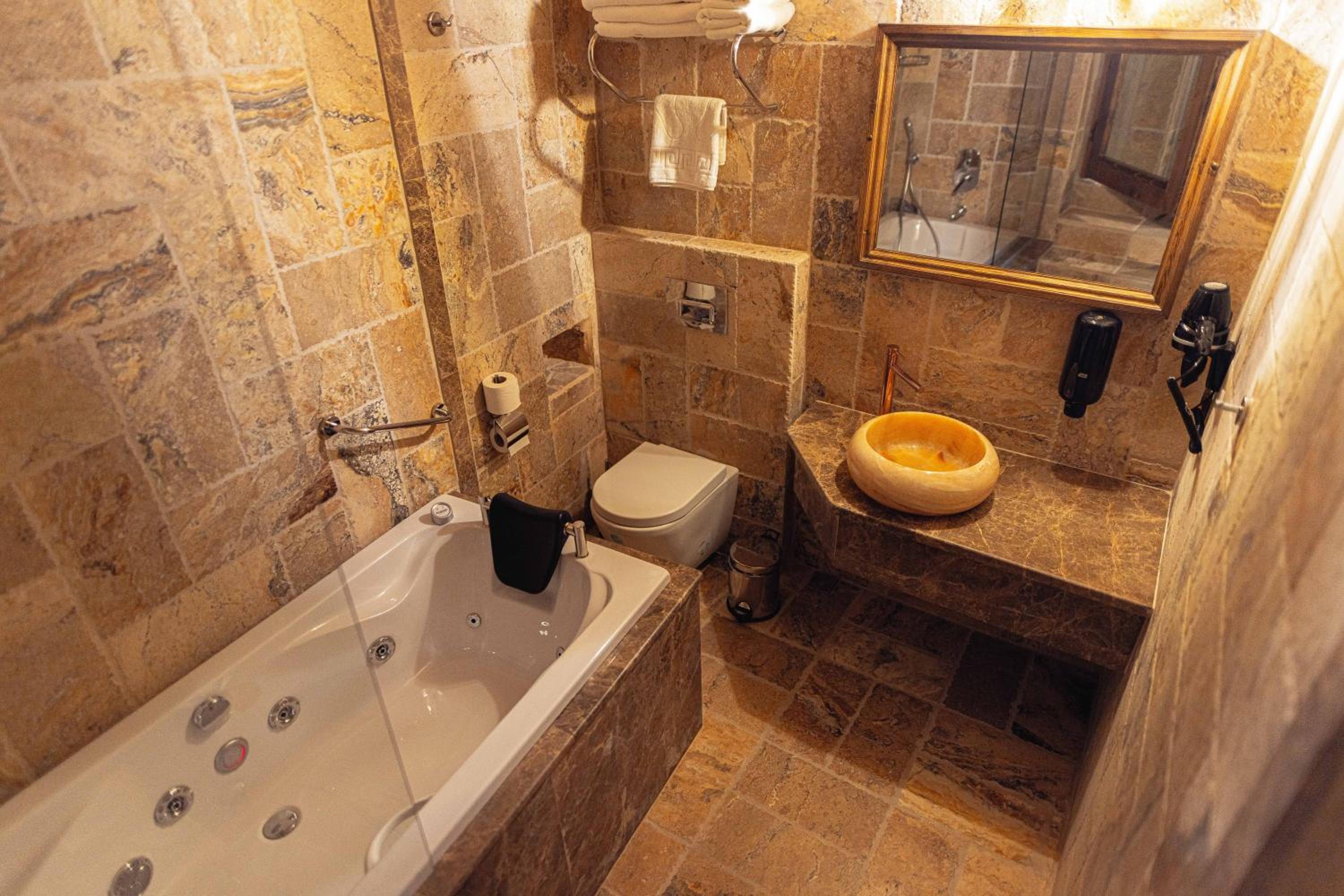 Noah's Ark Cave Hotel - Image 112