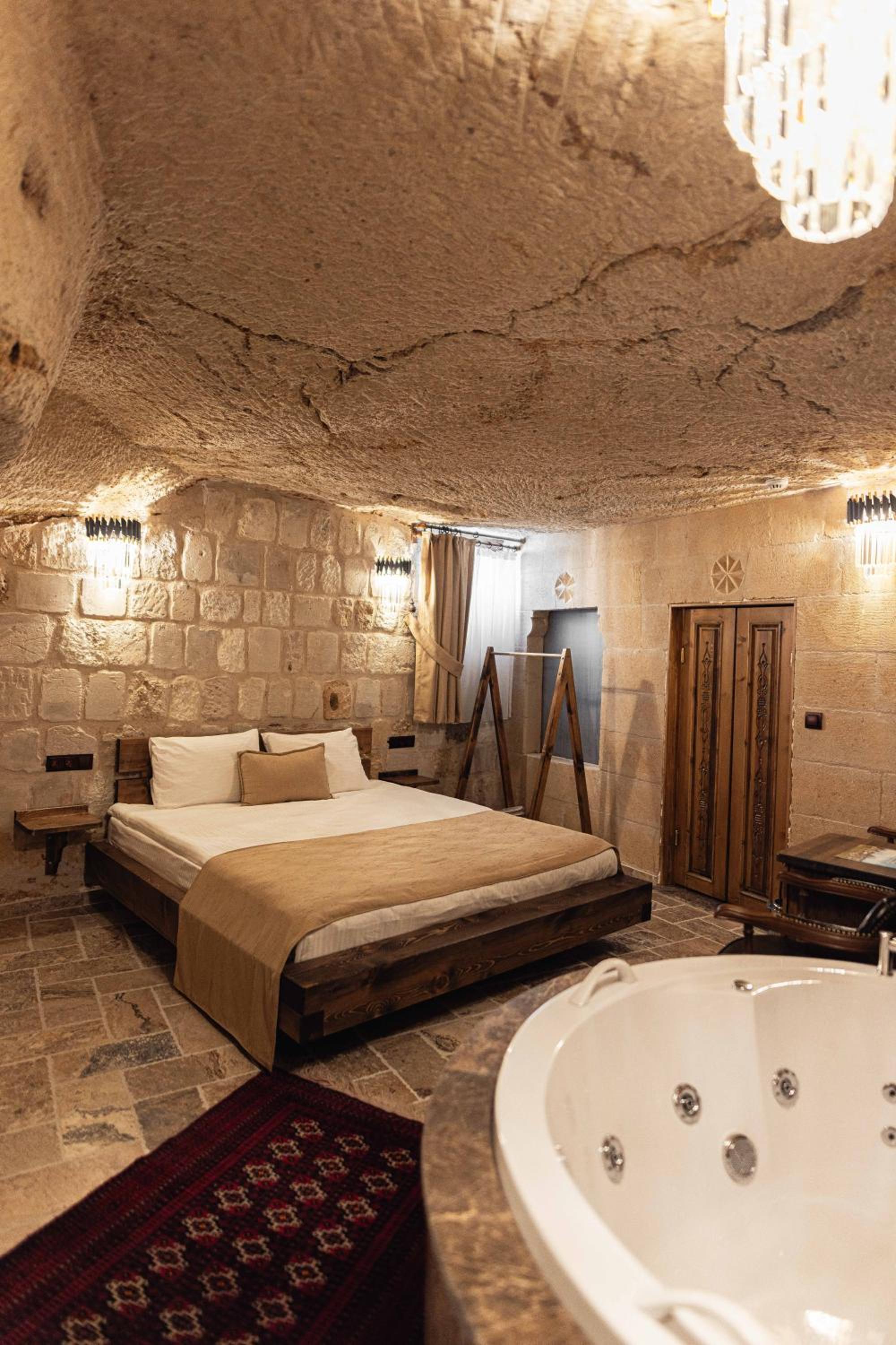 Noah's Ark Cave Hotel - Image 279