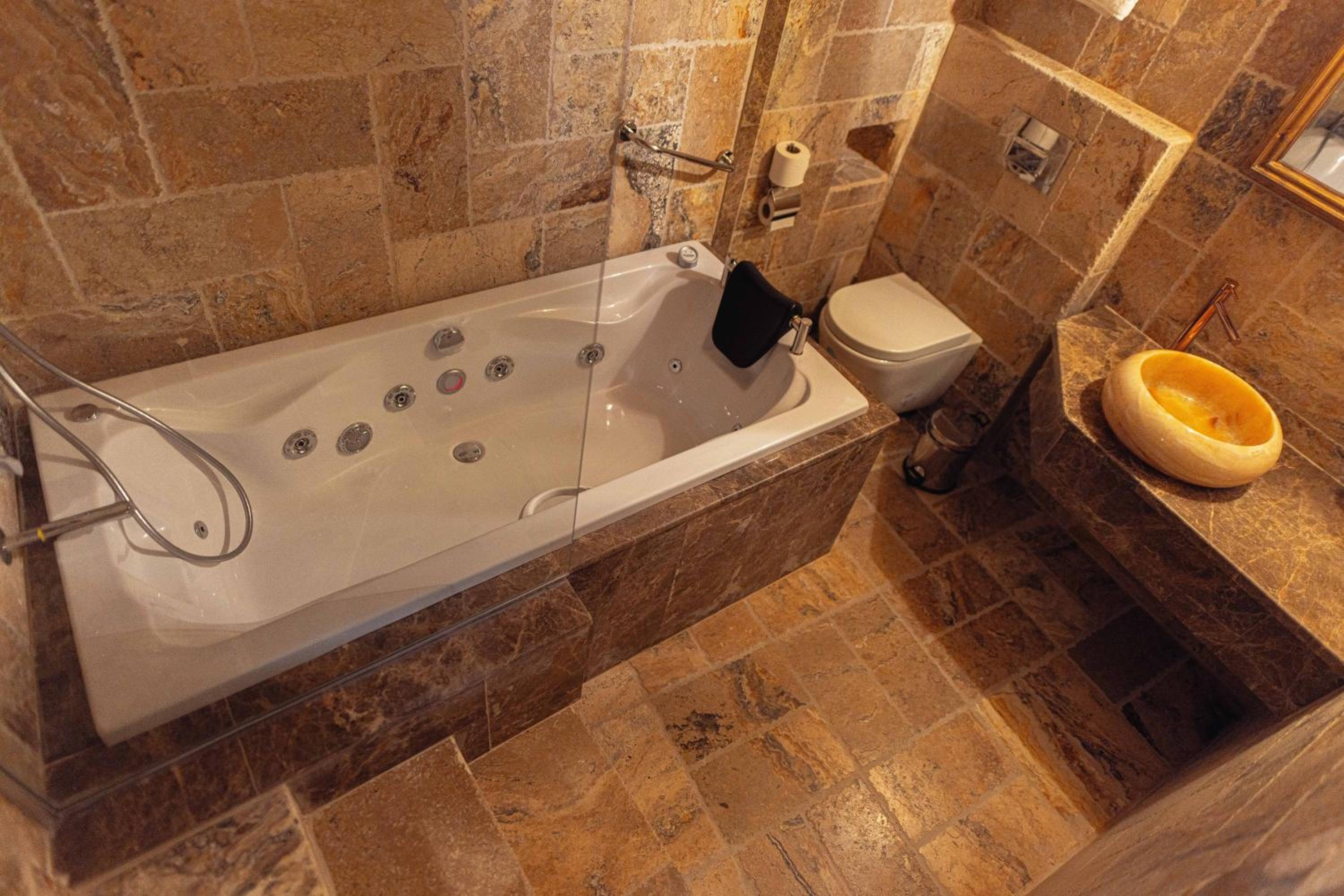 Noah's Ark Cave Hotel - Image 138