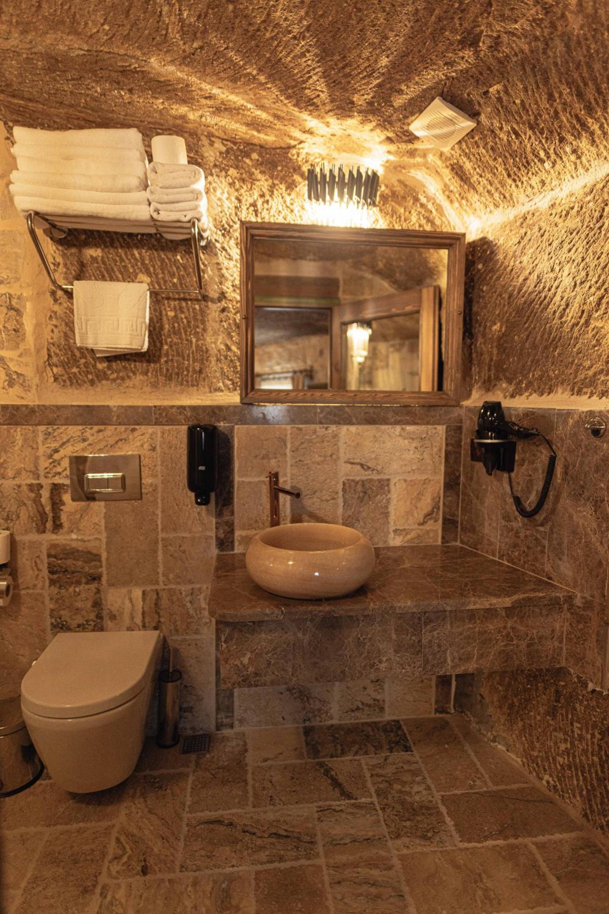 Noah's Ark Cave Hotel - Image 114