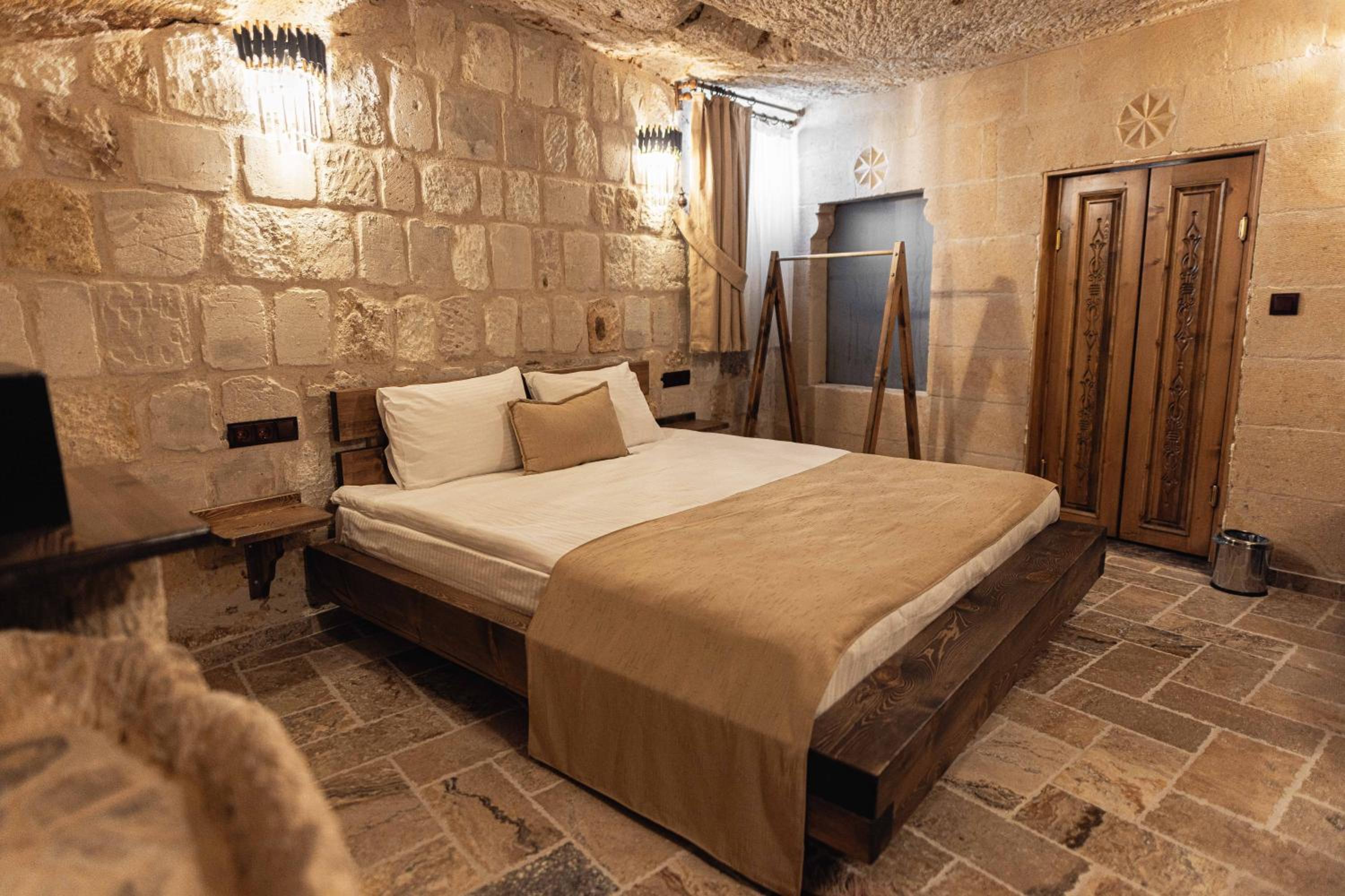 Noah's Ark Cave Hotel - Image 295