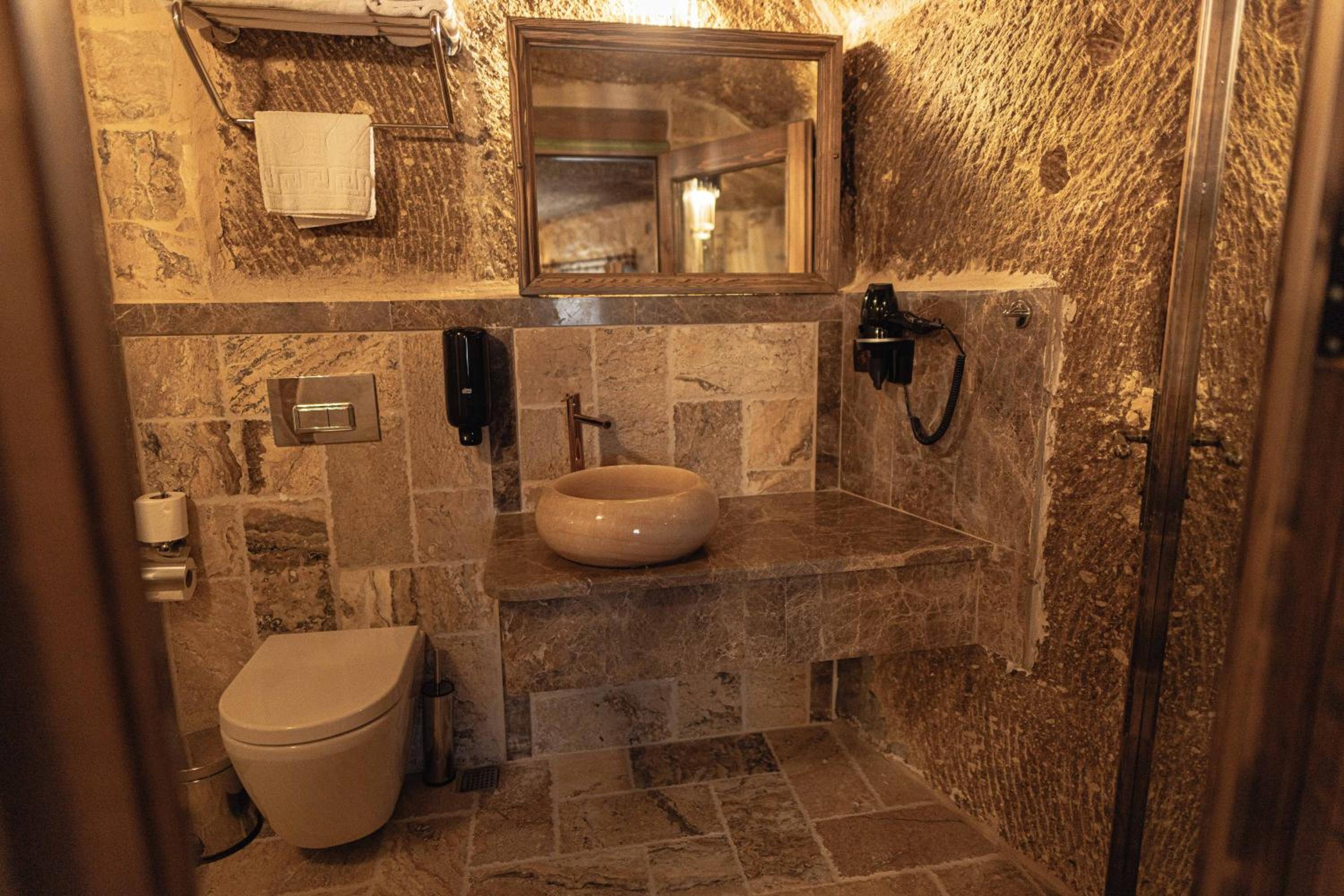 Noah's Ark Cave Hotel - Image 296