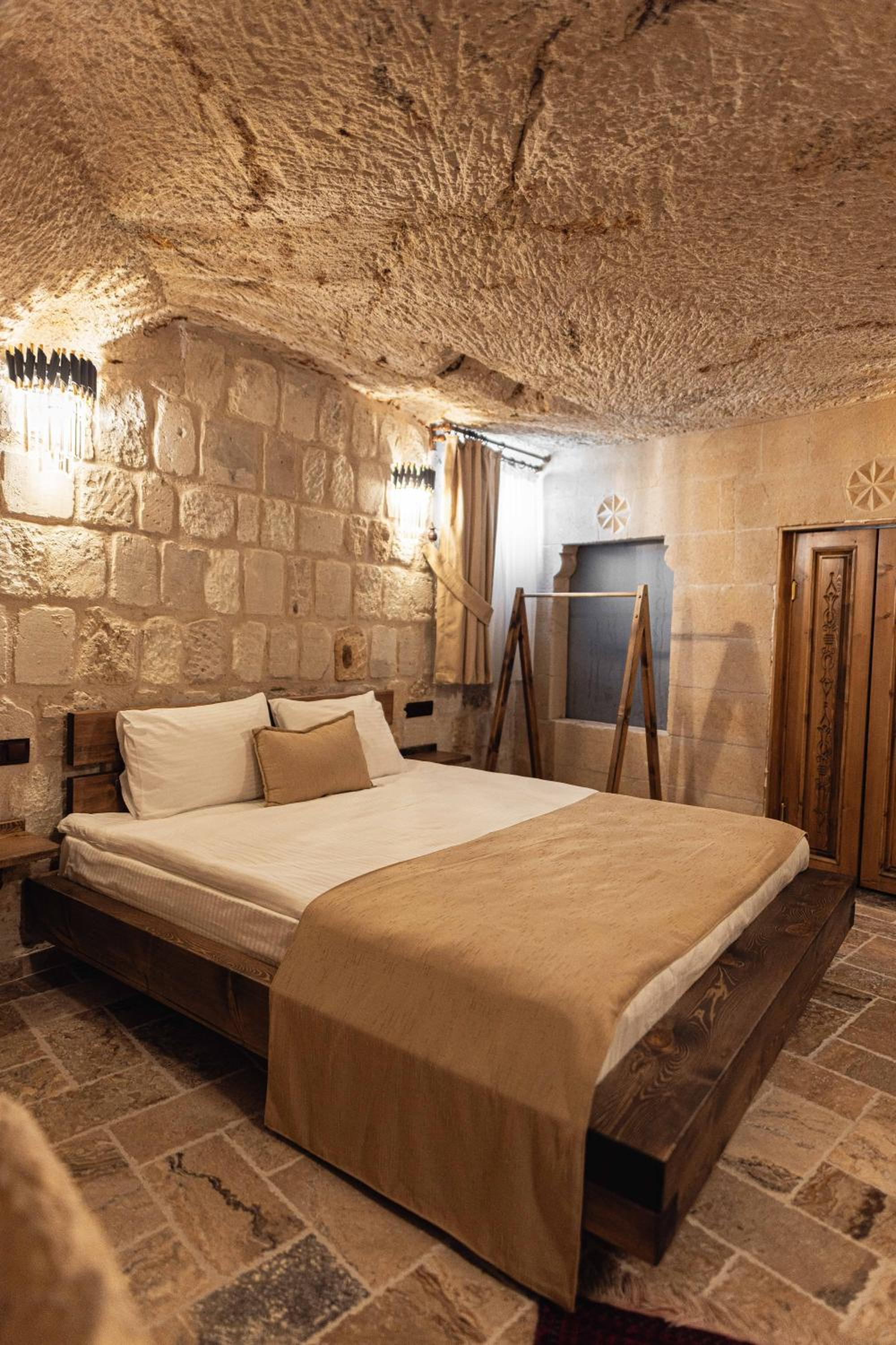 Noah's Ark Cave Hotel - Image 95