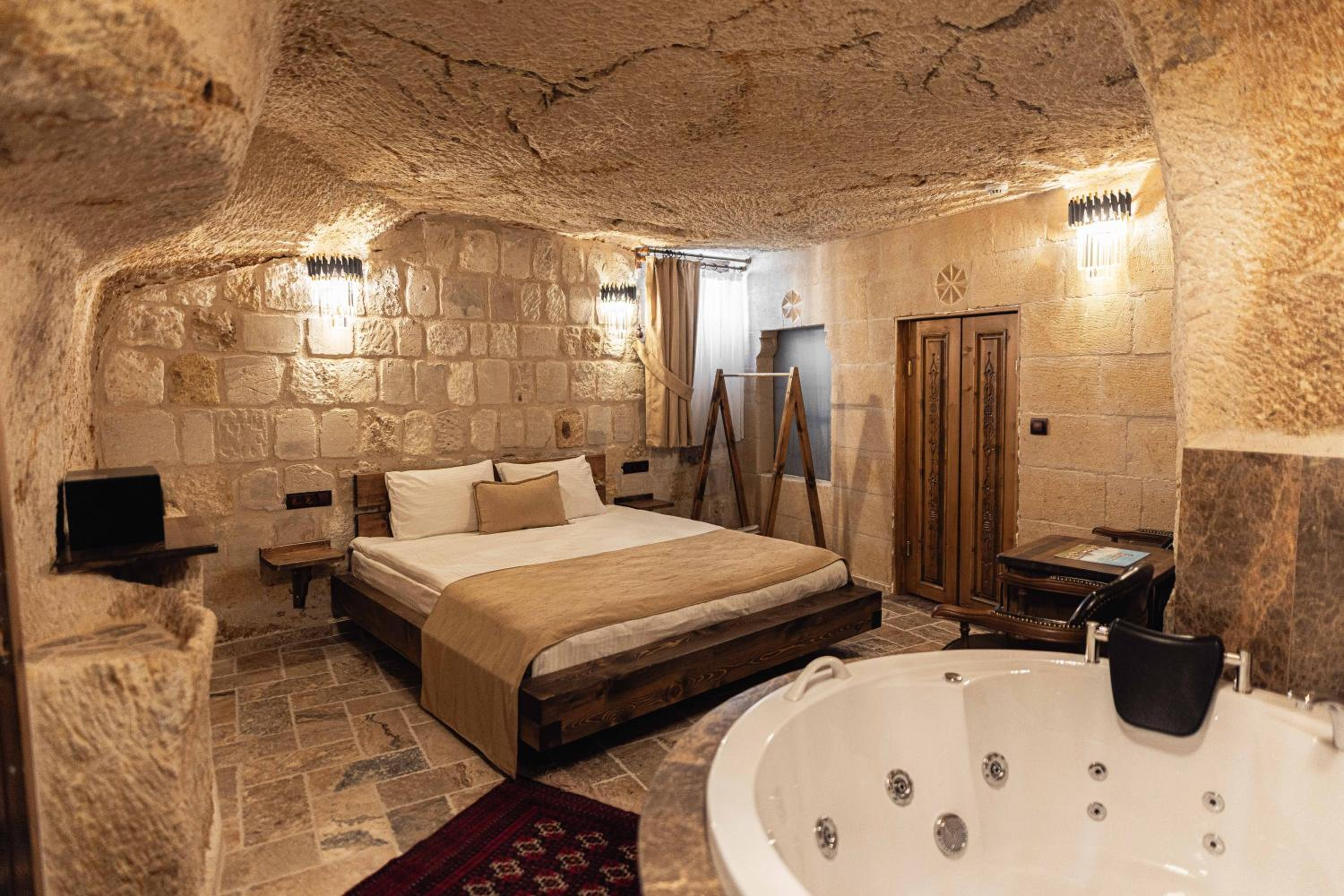 Noah's Ark Cave Hotel - Image 94