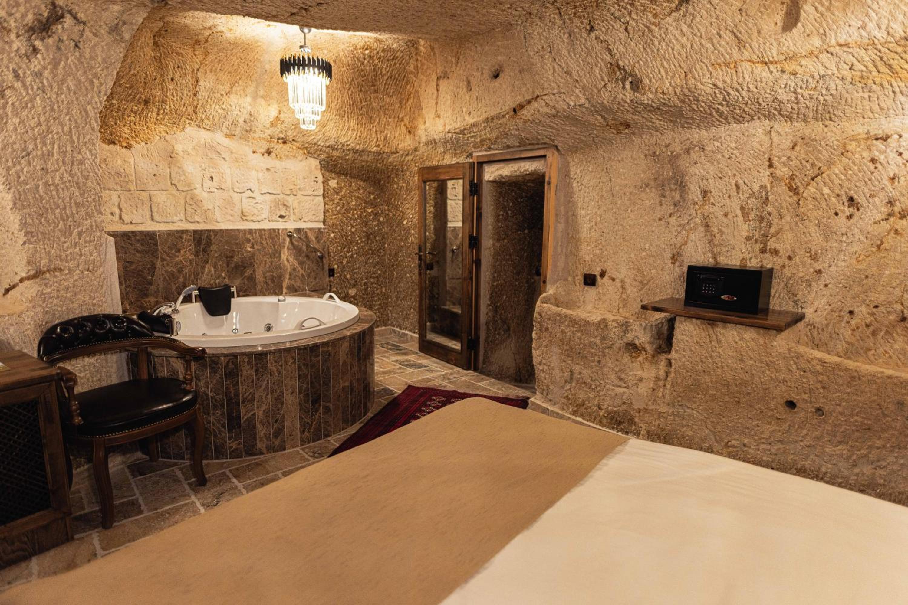 Noah's Ark Cave Hotel - Image 109