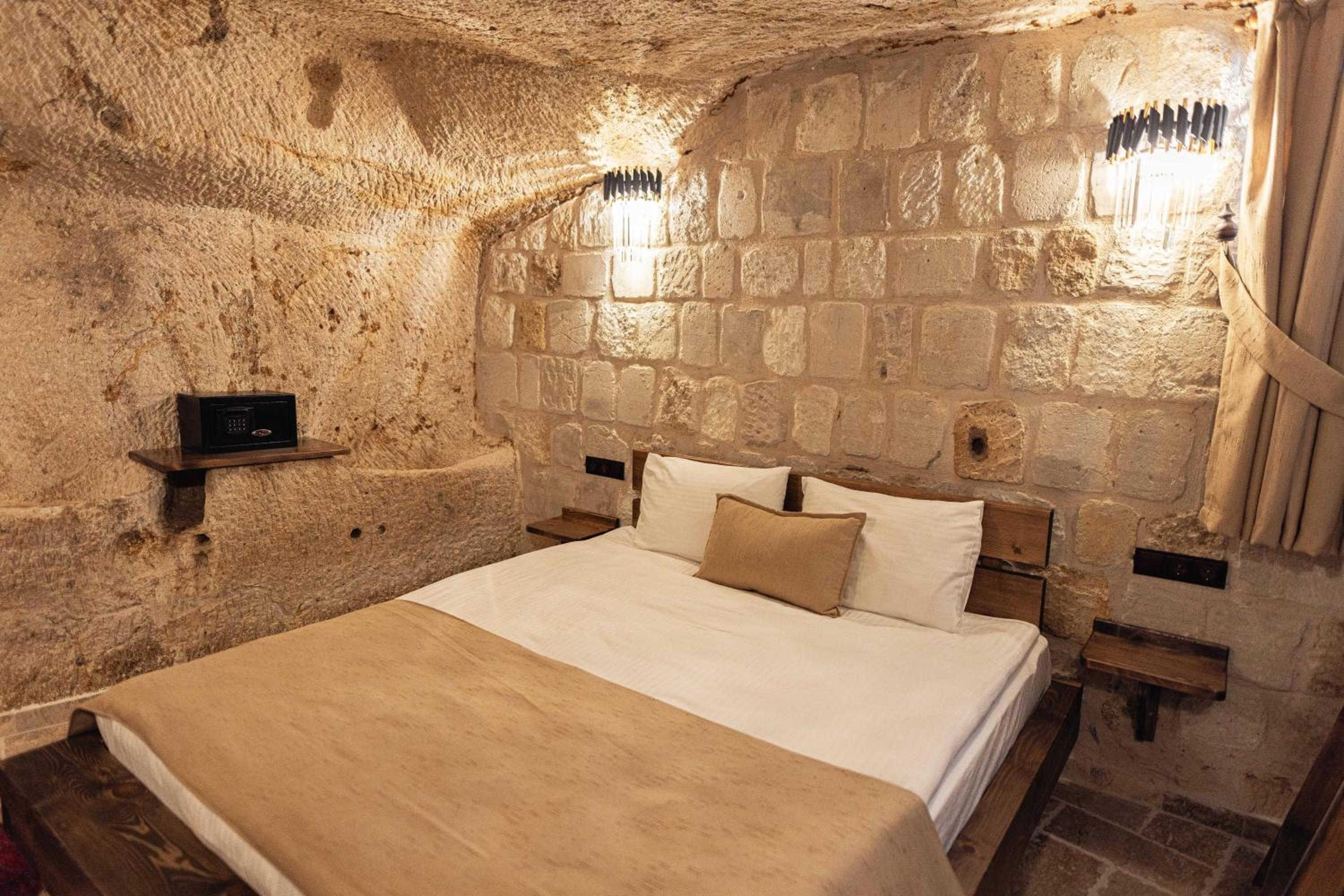 Noah's Ark Cave Hotel - Image 107