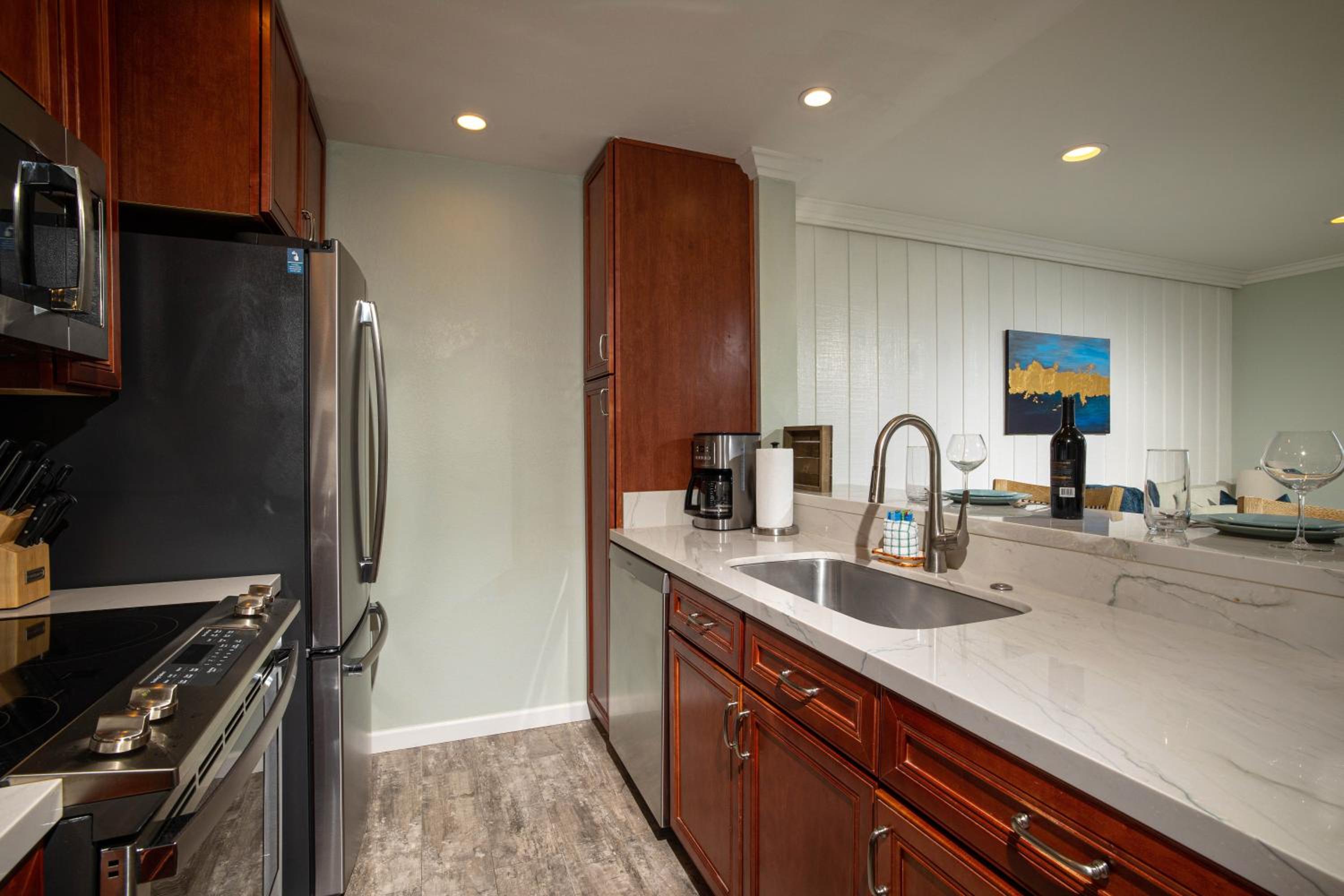 Oceanside Beach Condos - Property Image 36