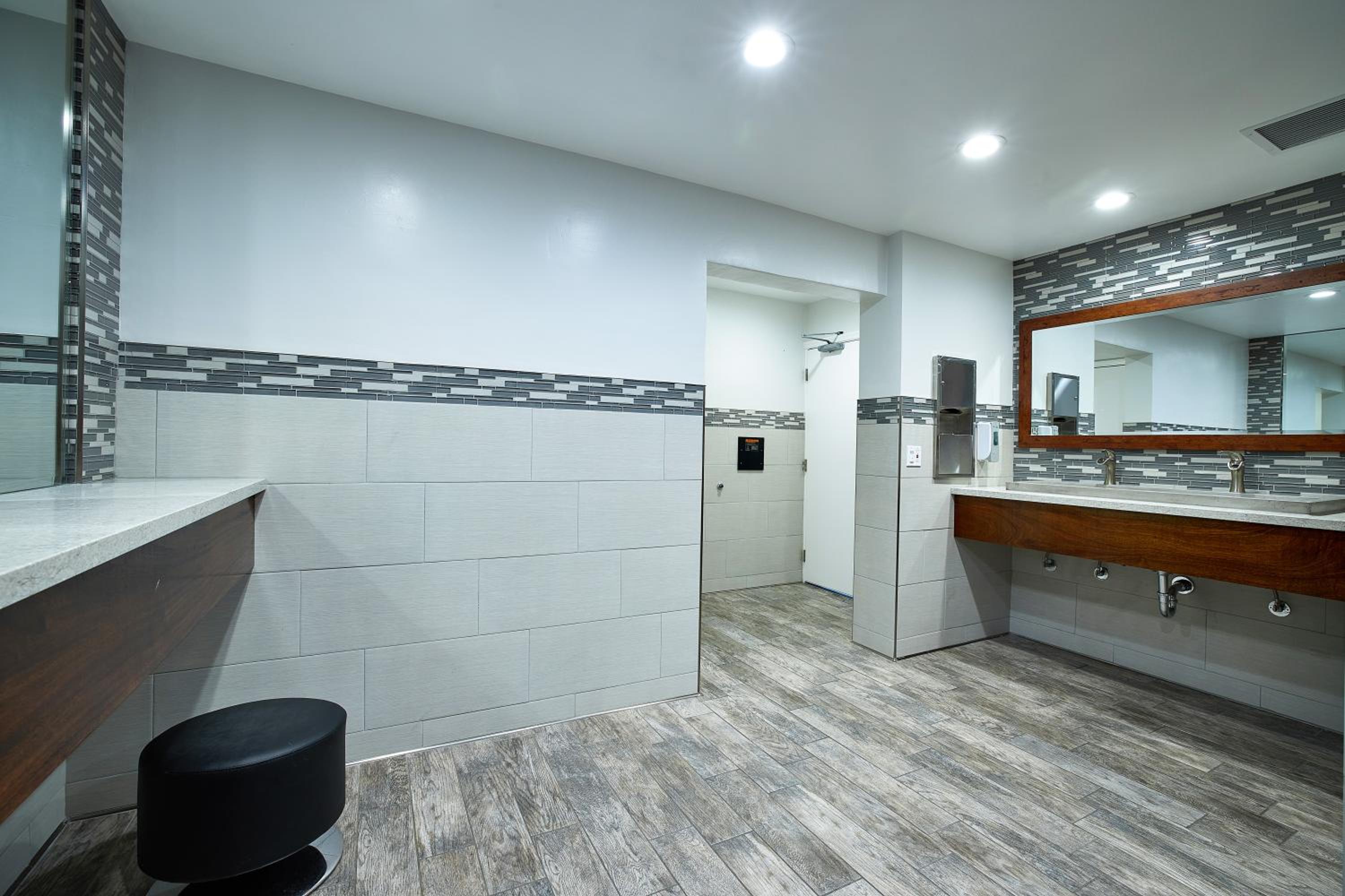 Oceanside Beach Condos - Property Image 26