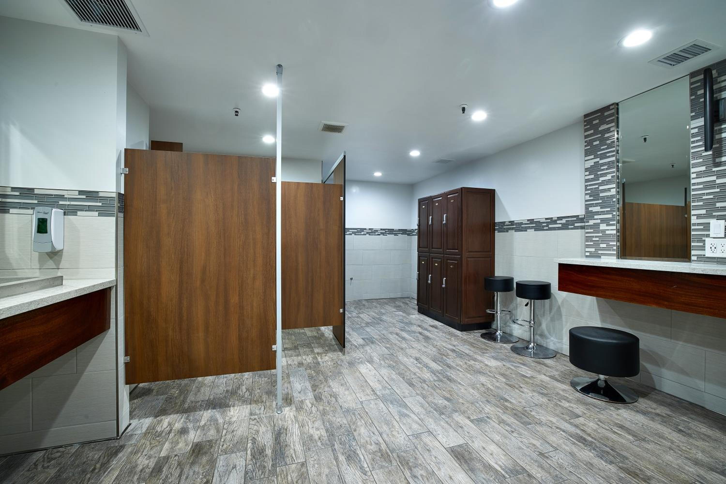 Oceanside Beach Condos - Property Image 41
