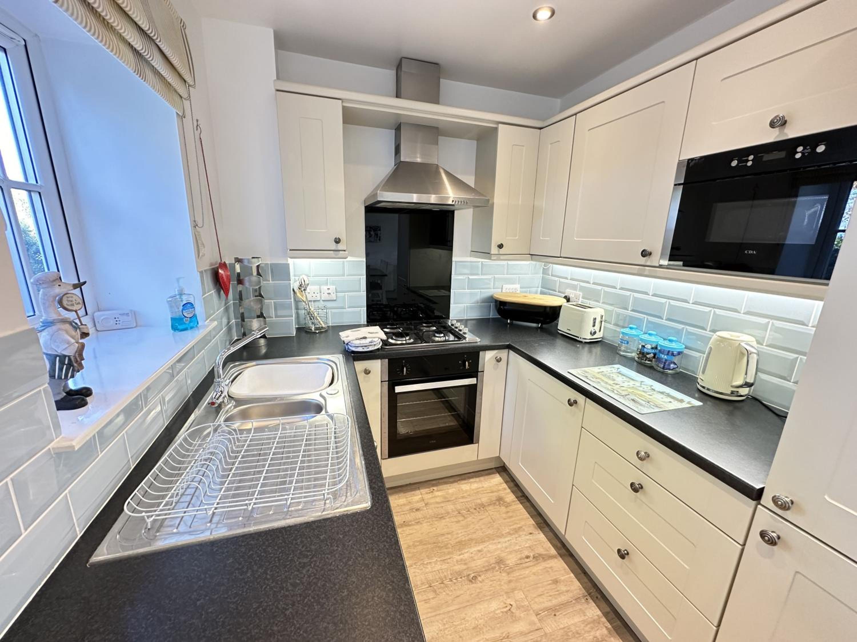 Wren Cottage - Part of the The Bay Filey Holiday Village with pool, gym and direct beach access, pub, restaurant, tennis and meadows walks