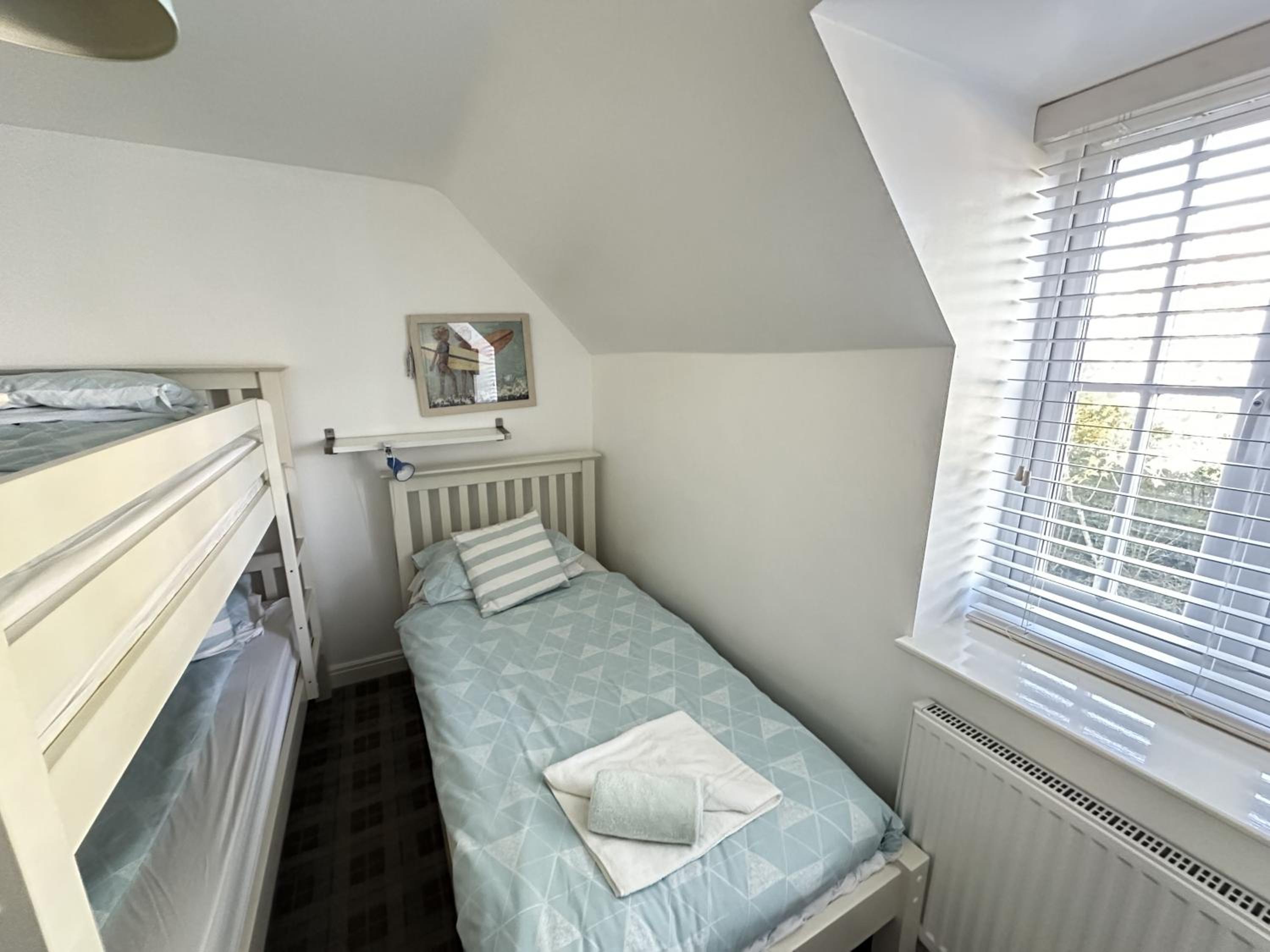 Wren Cottage - Part of the The Bay Filey Holiday Village with pool, gym and direct beach access, pub, restaurant, tennis and meadows walks